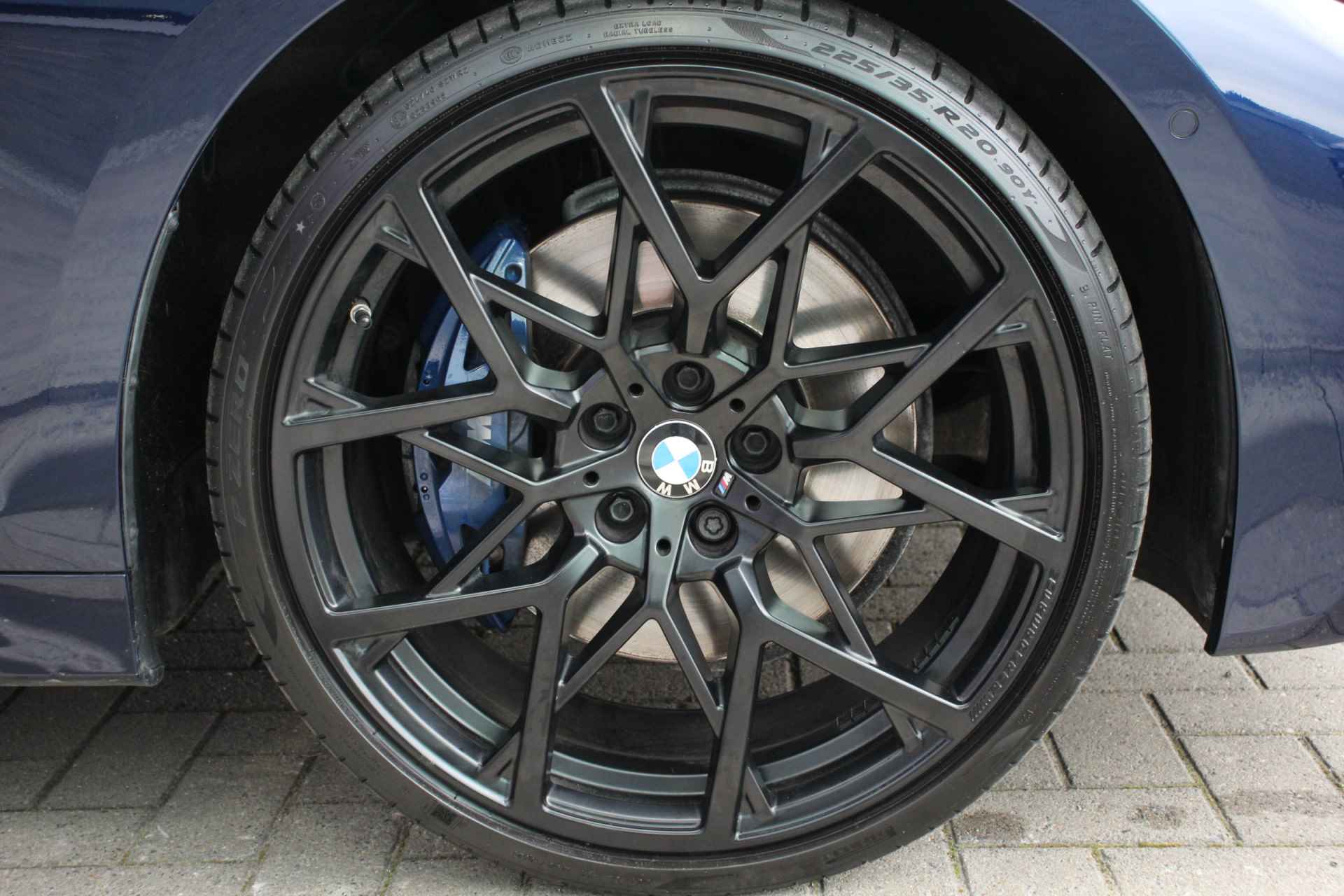 BMW 3-serie 320i High Executive Edition | M-Sport | Leder | 20'' | HUD - 17/39