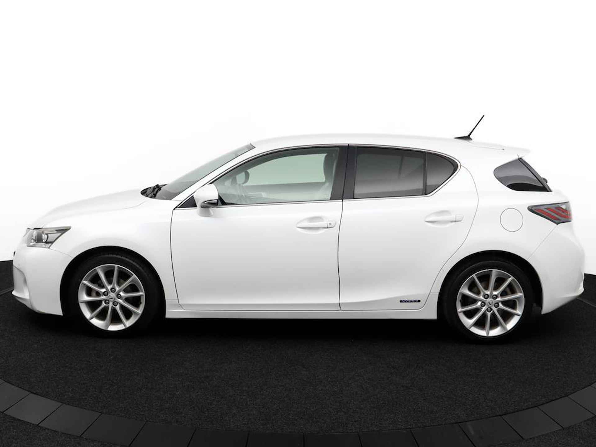 Lexus CT 200h Hybrid | Leder | Stoelverwarming | Parkeersensoren - 3/44