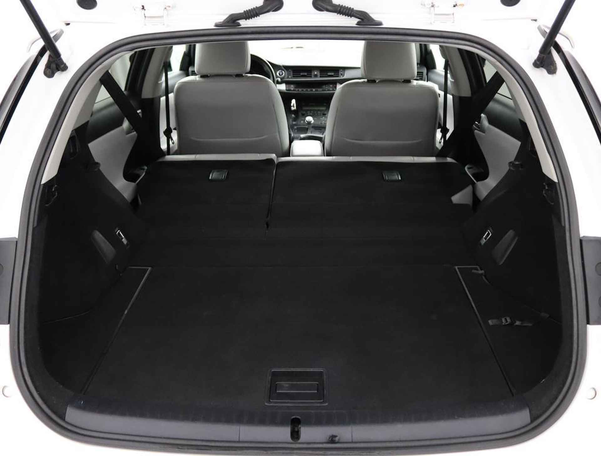 Lexus CT 200h Hybrid | Leder | Stoelverwarming | Parkeersensoren - 24/44
