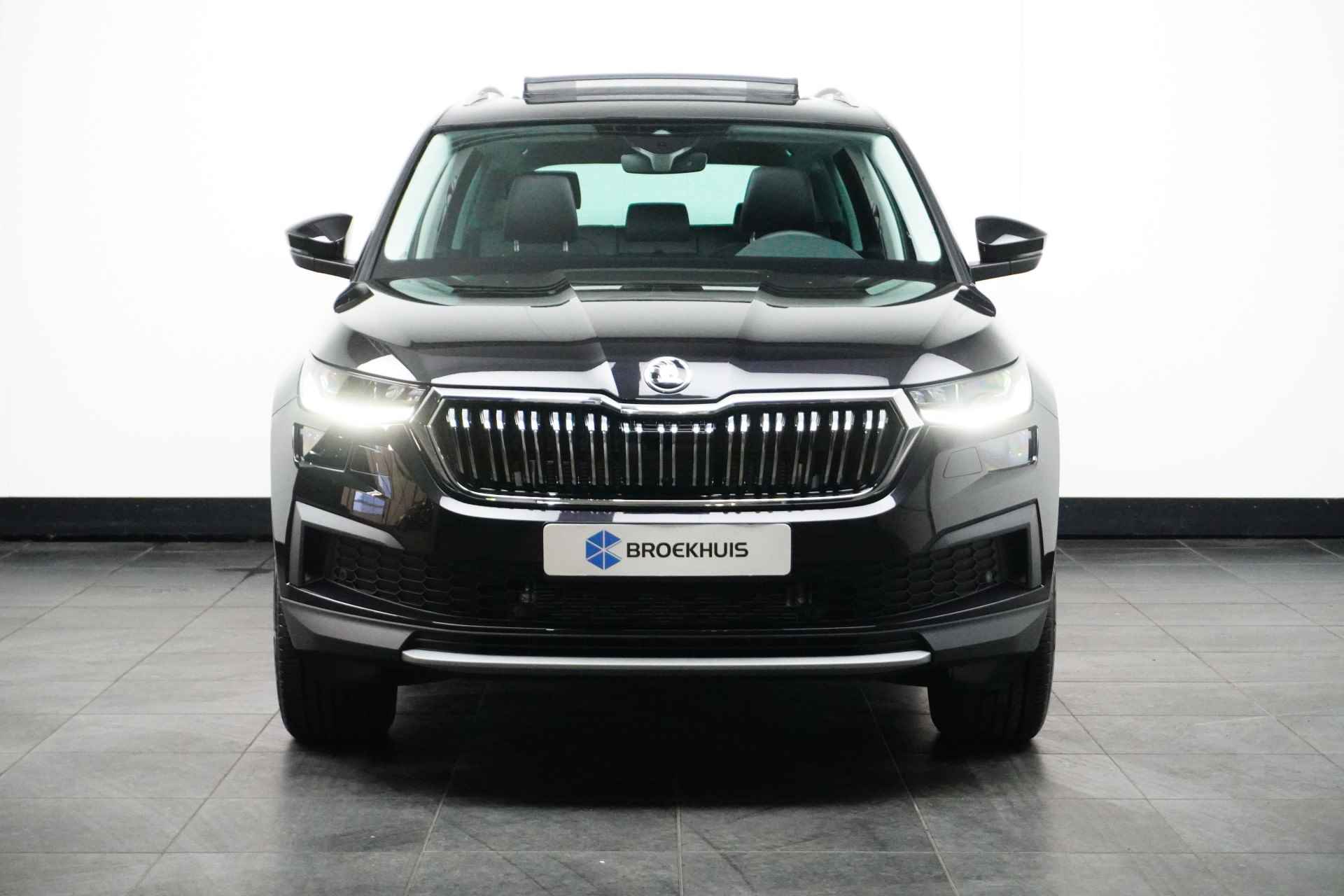 Škoda Kodiaq 2.0 TSI 190 pk 4x4 7pers. 7-DSG | Elektrisch schuif-kantel dak | Trekhaak | Leder | - 2/31