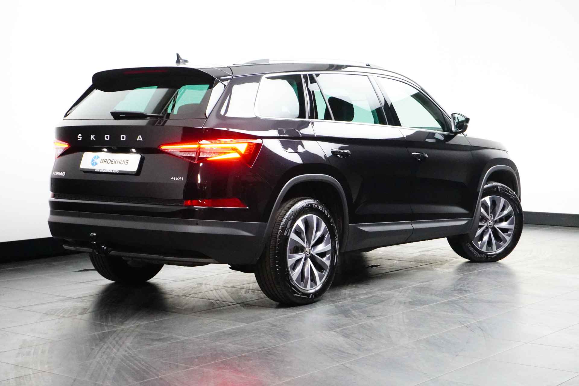 Škoda Kodiaq 2.0 TSI 190 pk 4x4 7pers. 7-DSG | Elektrisch schuif-kantel dak | Trekhaak | Leder | - 4/31