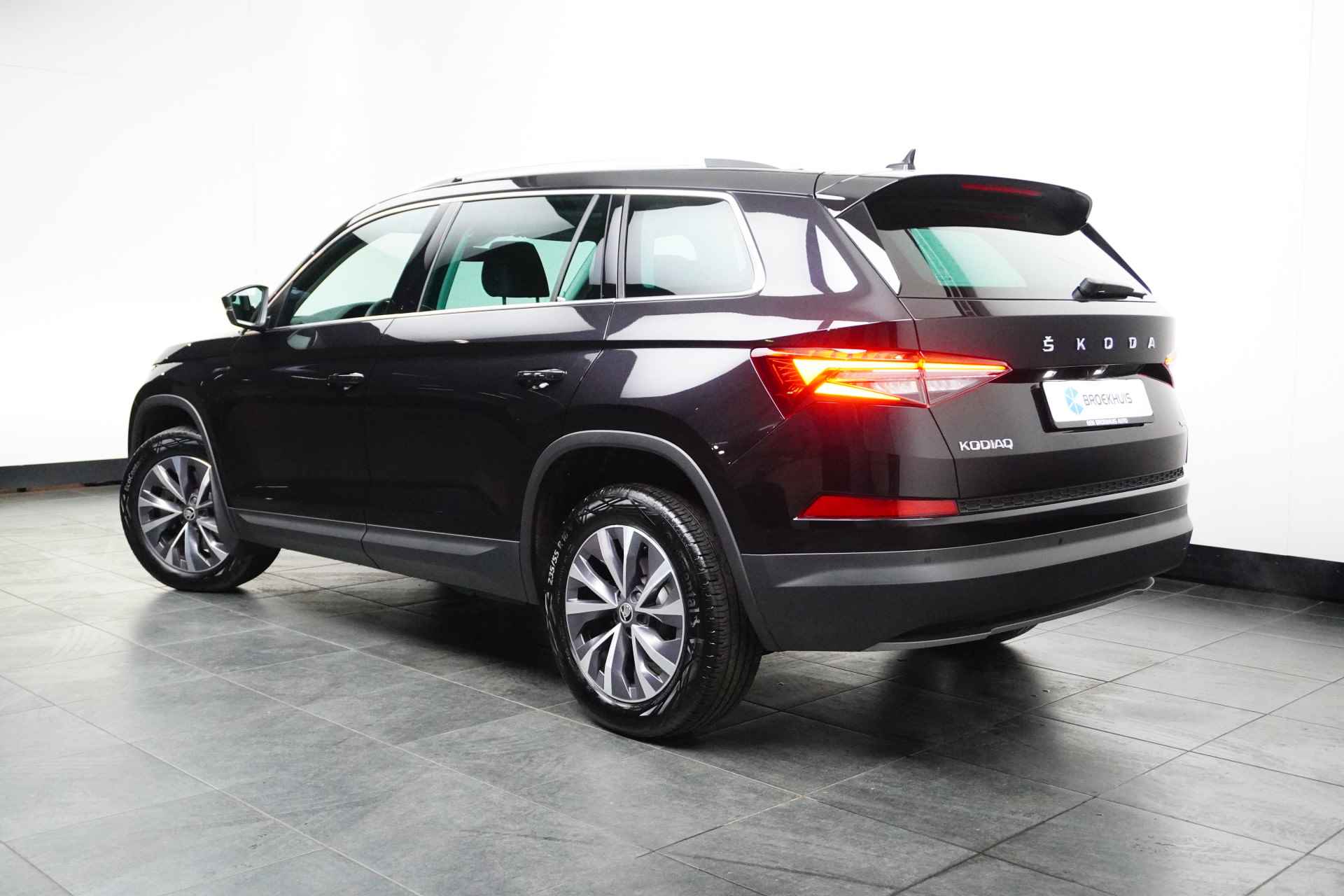 Škoda Kodiaq 2.0 TSI 190 pk 4x4 7pers. 7-DSG | Elektrisch schuif-kantel dak | Trekhaak | Leder | - 5/31