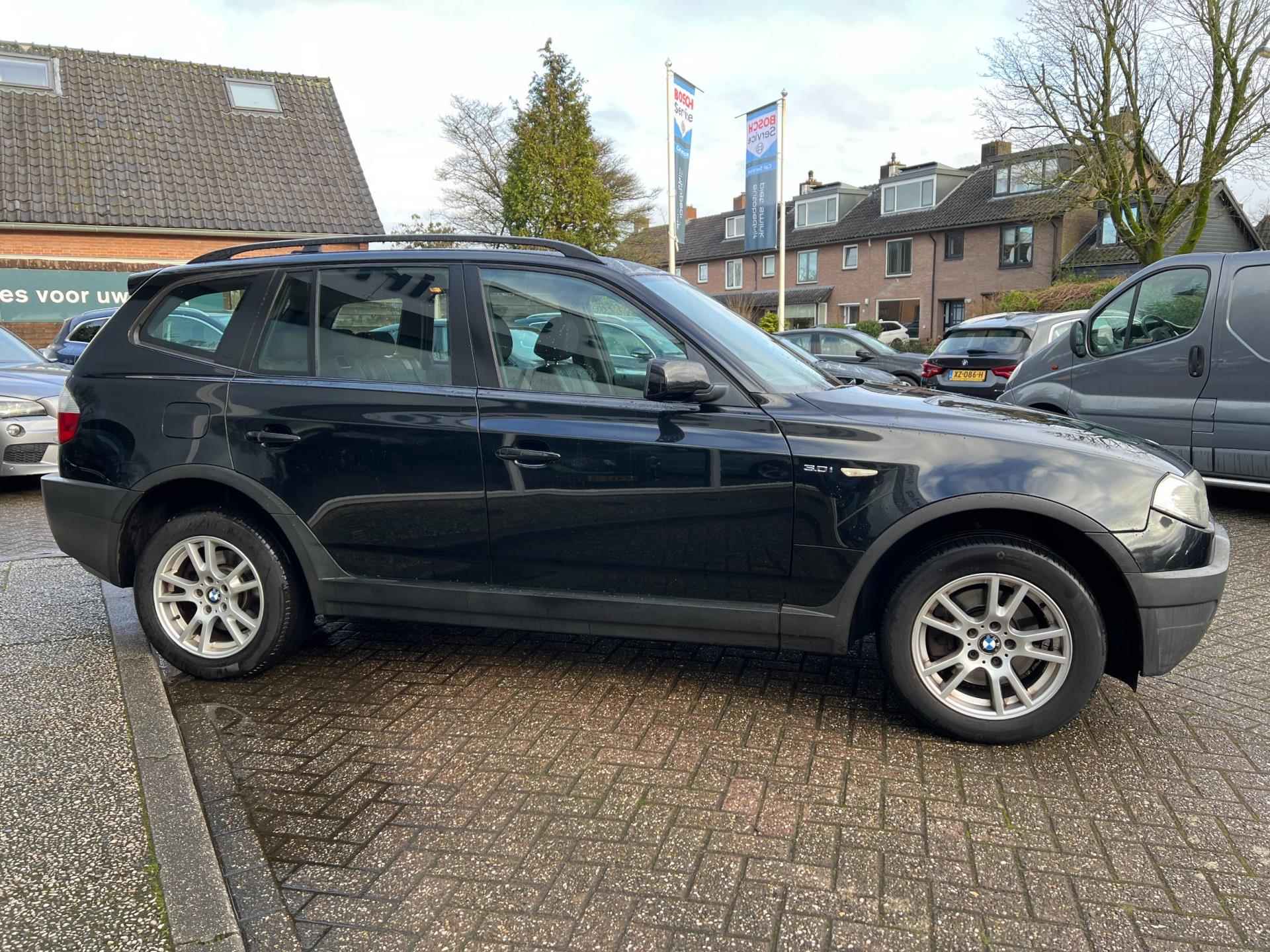 BMW X3 3.0i Executive - 4/26