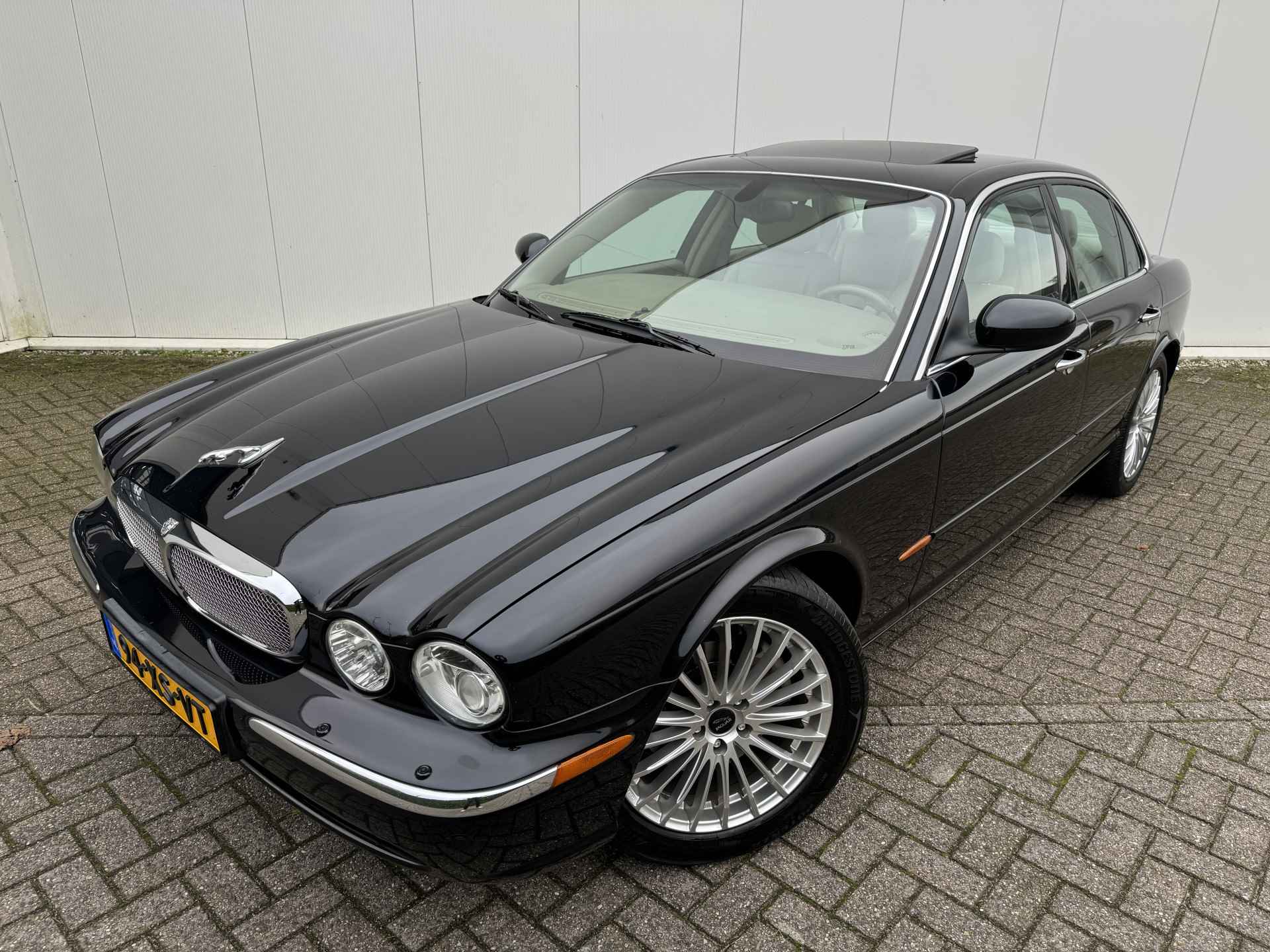 Jaguar XJ 3.0 V6 YOUNGTIMER ! Luchtvering Memory PTS Schuifkanteldak ECC Leder Metallic Keurig Nette XJ in topstaat . - 1/21