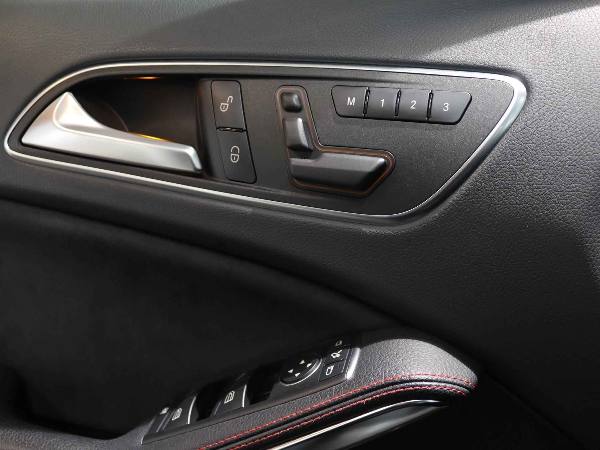Mercedes-Benz GLA-klasse 180 AMG Night Edition Automaat | Panoramadak | Dodehoekassistent | achteruitrijcamera | Bi-xenon | Stoelverwarming | elektr. achterklep | 19'' velgen | - 15/29