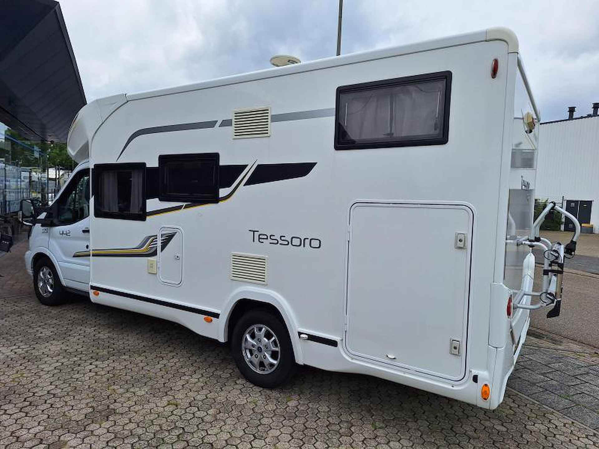 Benimar Tessoro 442 - 5 ZITPLAATSEN - 5/24