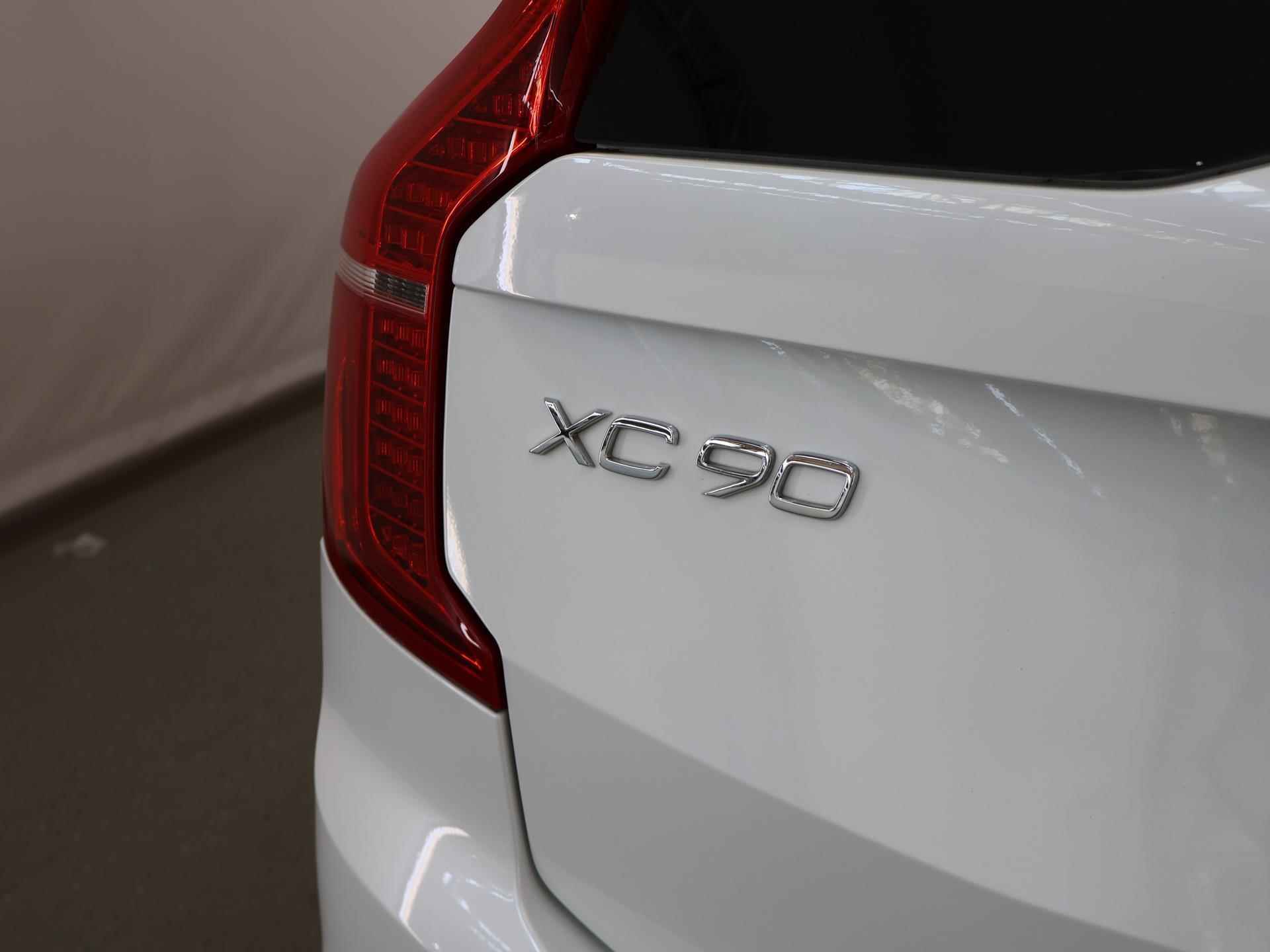 Volvo XC90 2.0 T8 Twin Engine AWD Inscription Intro Edition | Trekhaak | Luchtvering | Panoramadak | Digitaal dashboard | Keyless Go | Navigatie | Parkeercamera | Sound by Bowers&Wilkins | - 50/53