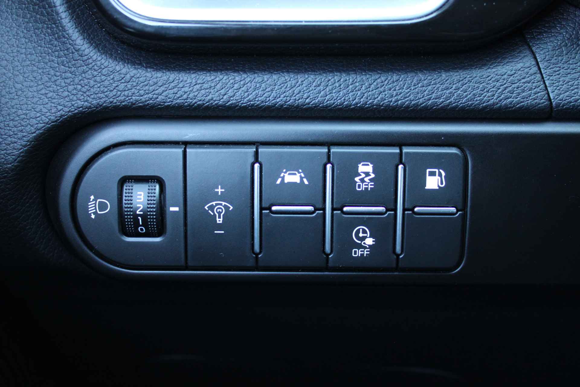Kia Ceed Sportswagon 1.6 GDI PHEV DynamicPlusLine | Plug-in Hybride | Navi | Keyless Entry | Camera | Adap. Cruise | - 26/34