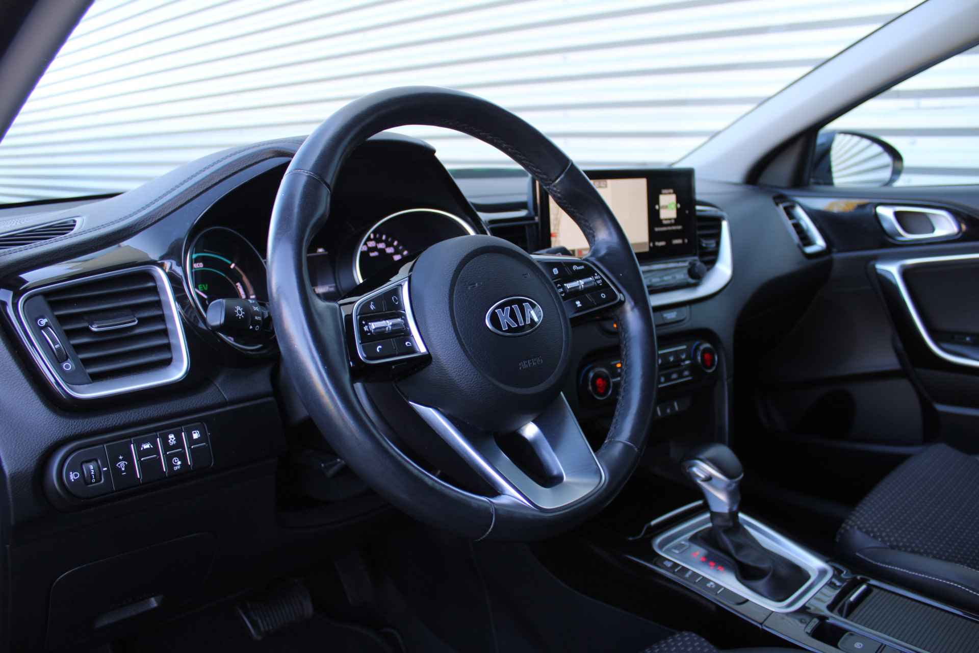 Kia Ceed Sportswagon 1.6 GDI PHEV DynamicPlusLine | Plug-in Hybride | Navi | Keyless Entry | Camera | Adap. Cruise | - 27/34