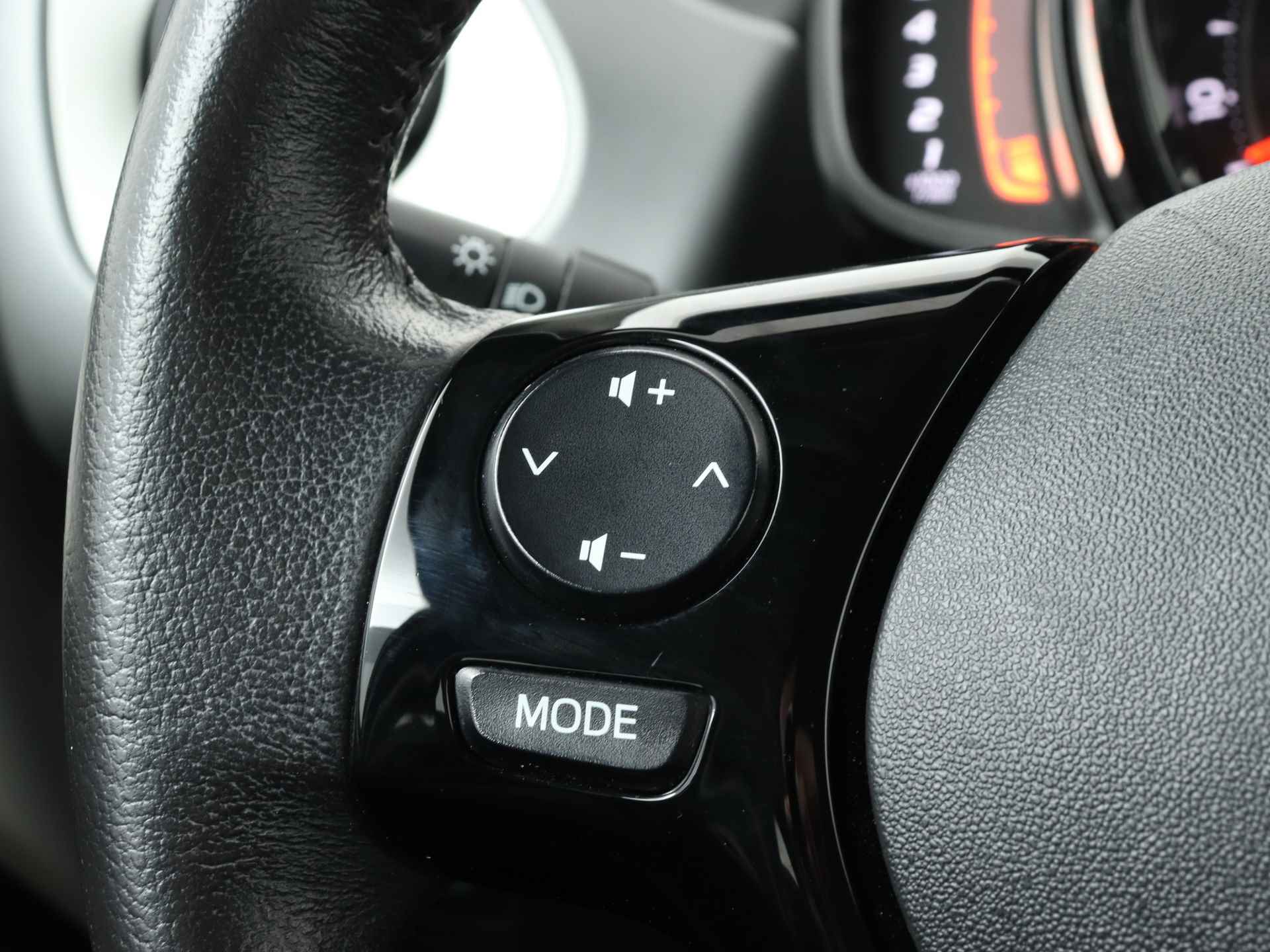 Toyota Aygo 1.0 VVT-i x-play | Airco | Bluetooth | Camera | - 22/41