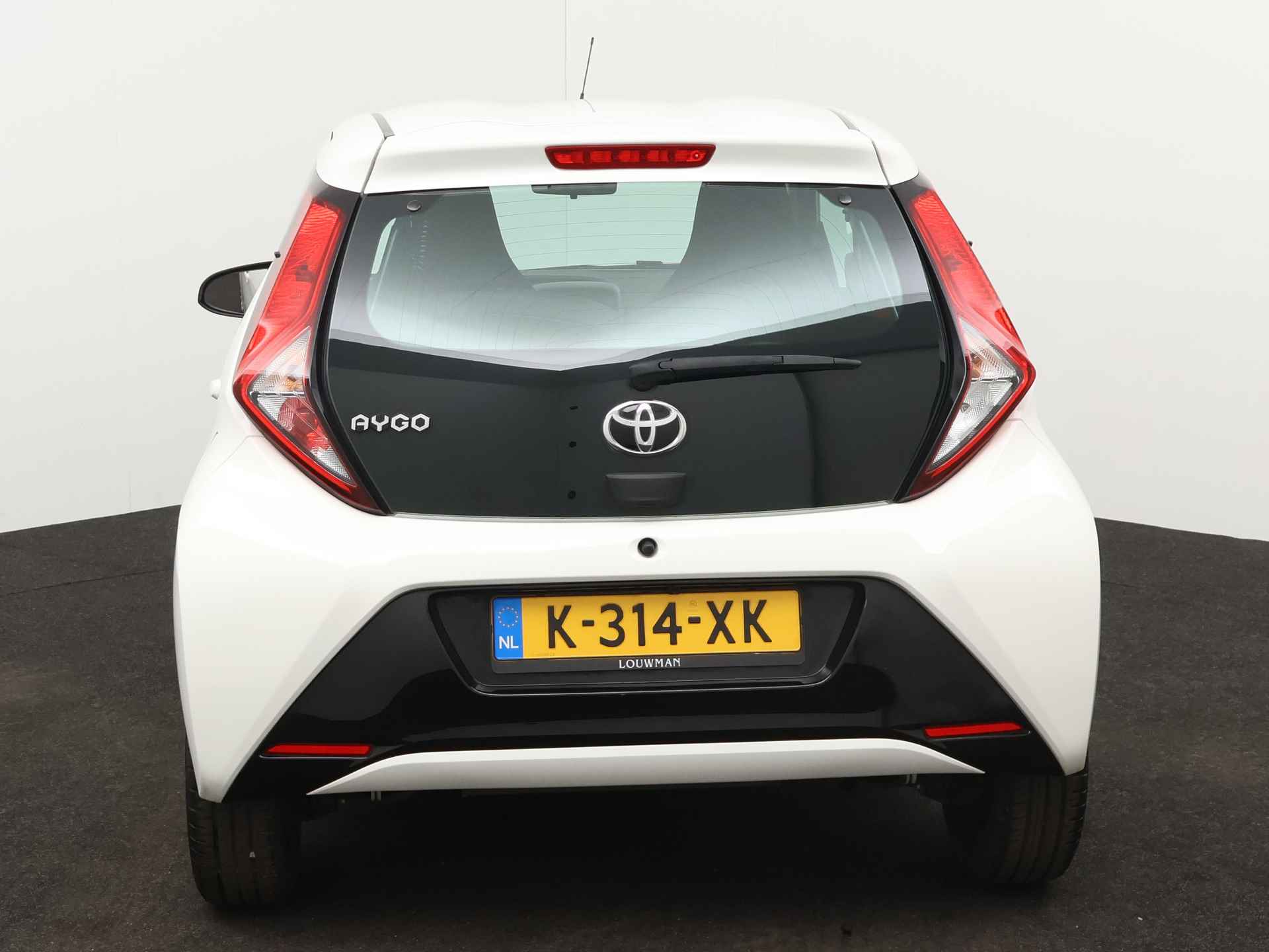 Toyota Aygo 1.0 VVT-i x-play | Airco | Bluetooth | Camera | - 30/41