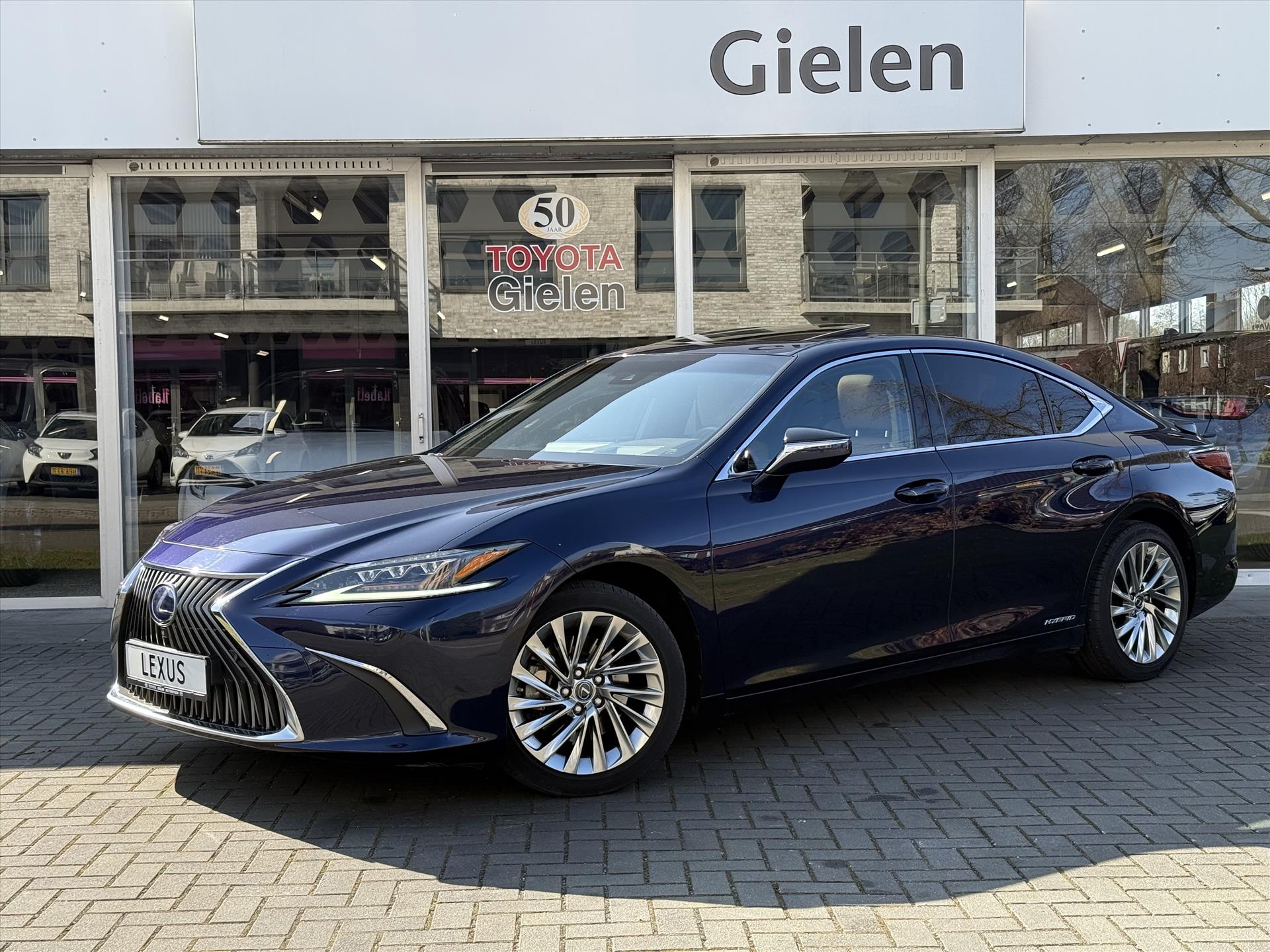 Lexus Es 300h President Line | Eerste eigenaar, Schuifdak, Mark Levinson, 2X Geheugenfunctie, Stoelventilatie, 360 Camera, Stuurverwarming, LED