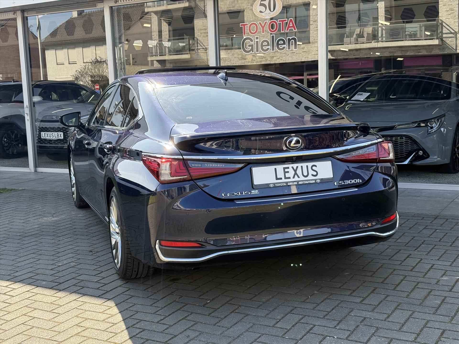 Lexus Es 300h President Line | Eerste eigenaar, Schuifdak, Mark Levinson, 2X Geheugenfunctie, Stoelventilatie, 360 Camera, Stuurverwarming, LED - 11/47