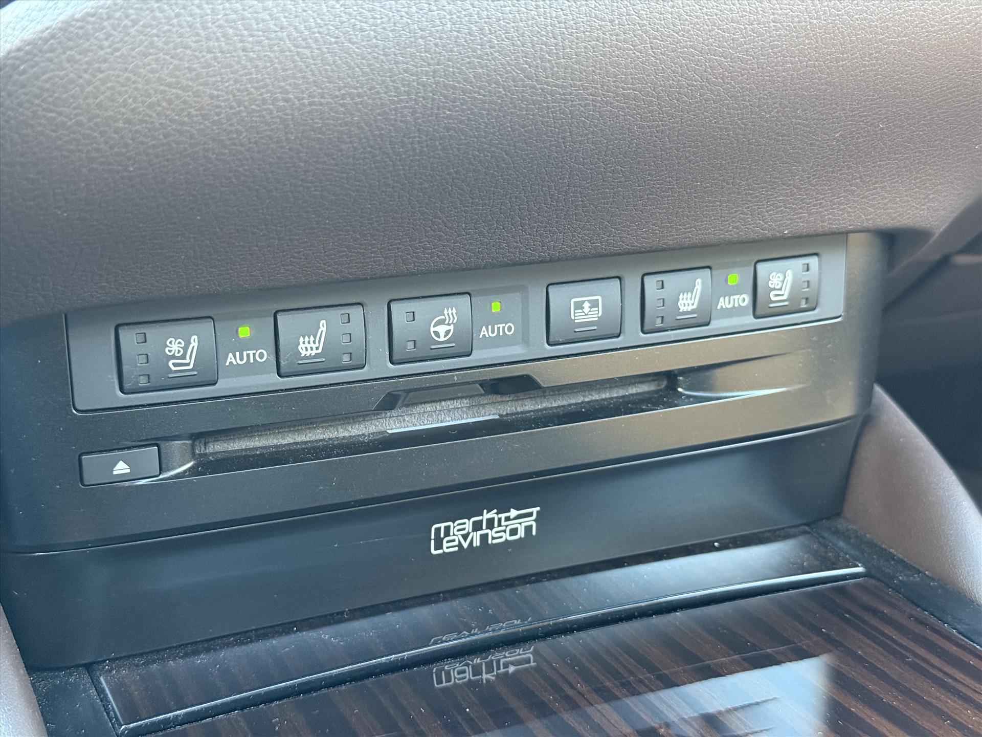 Lexus Es 300h President Line | Eerste eigenaar, Schuifdak, Mark Levinson, 2X Geheugenfunctie, Stoelventilatie, 360 Camera, Stuurverwarming, LED - 38/47