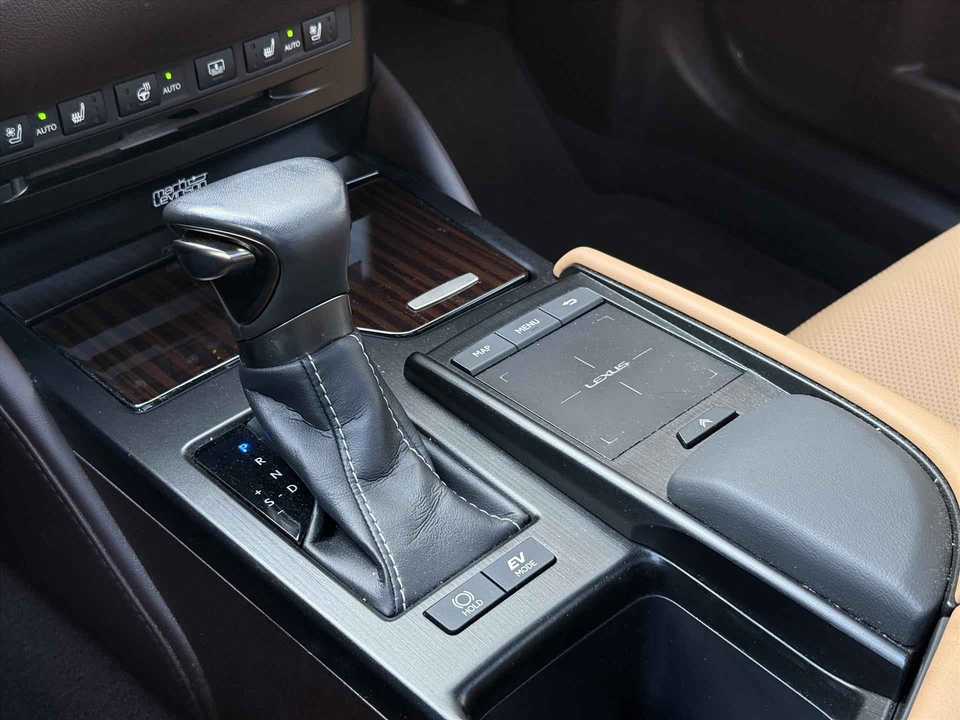 Lexus Es 300h President Line | Eerste eigenaar, Schuifdak, Mark Levinson, 2X Geheugenfunctie, Stoelventilatie, 360 Camera, Stuurverwarming, LED - 43/47