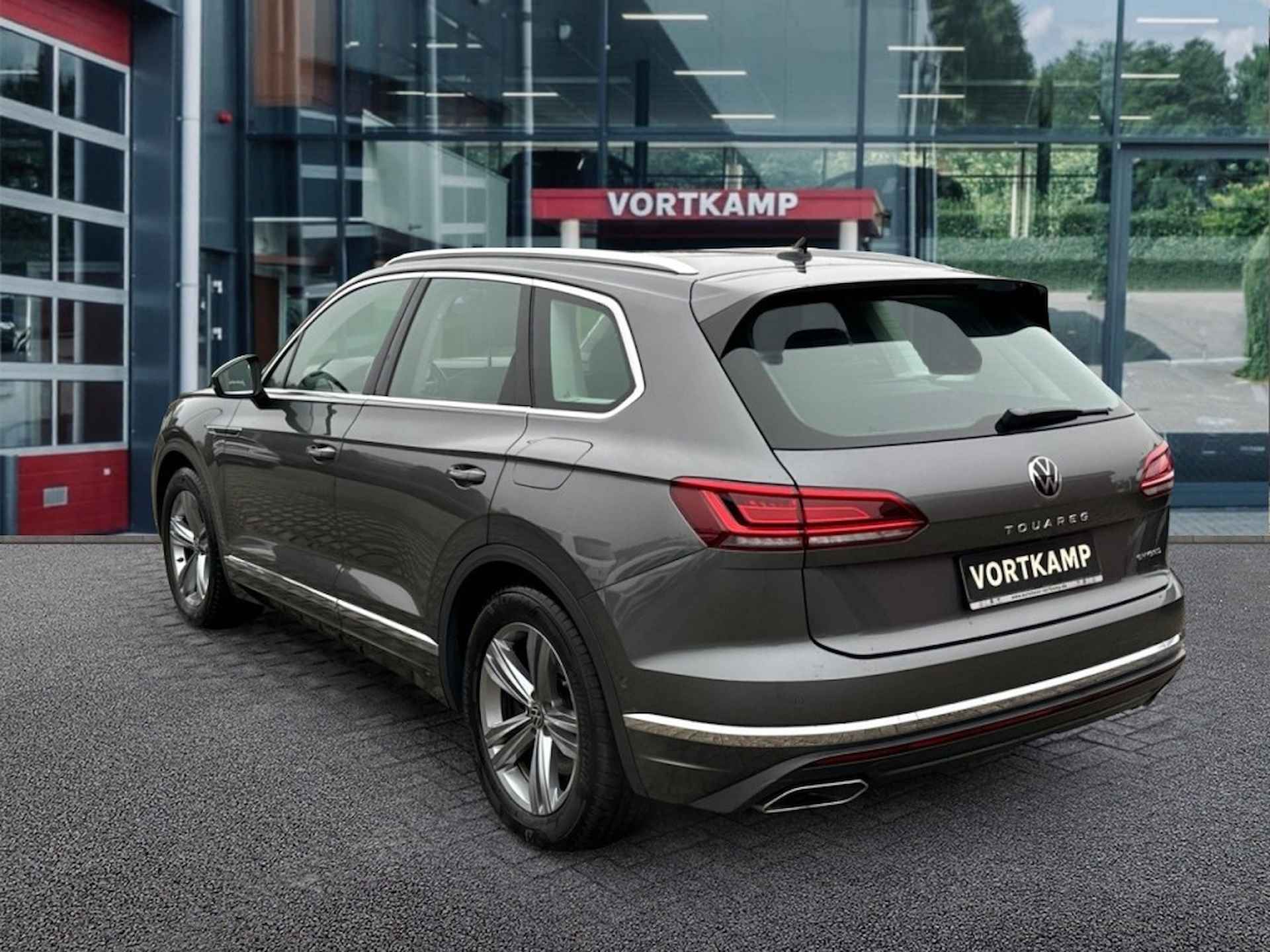 VOLKSWAGEN Touareg 3.0 TSI ELEGANCE EHYBRID LUCHT-VERING/PANO-DAK/TREKHAAK/360-CAME - 7/26