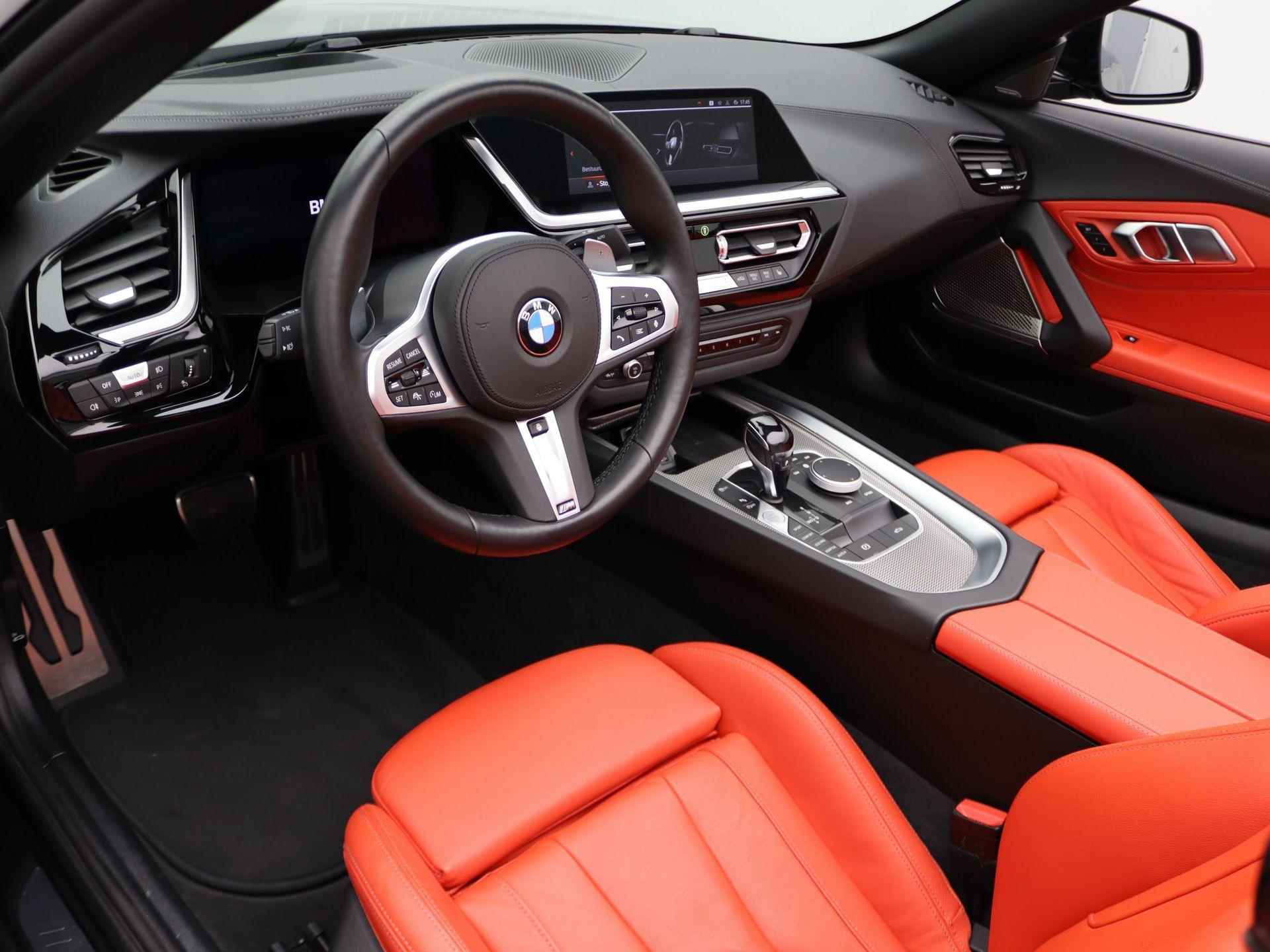 BMW Z4 Roadster M40i High Executive | Stuurwielrand Verwarmd | Comfort Access | Elektrisch verstelbare voorstoelen | Driving Assistant | Active Cruise Control  | HEad-Up Display | Harman Kardon | 19'' - 8/26