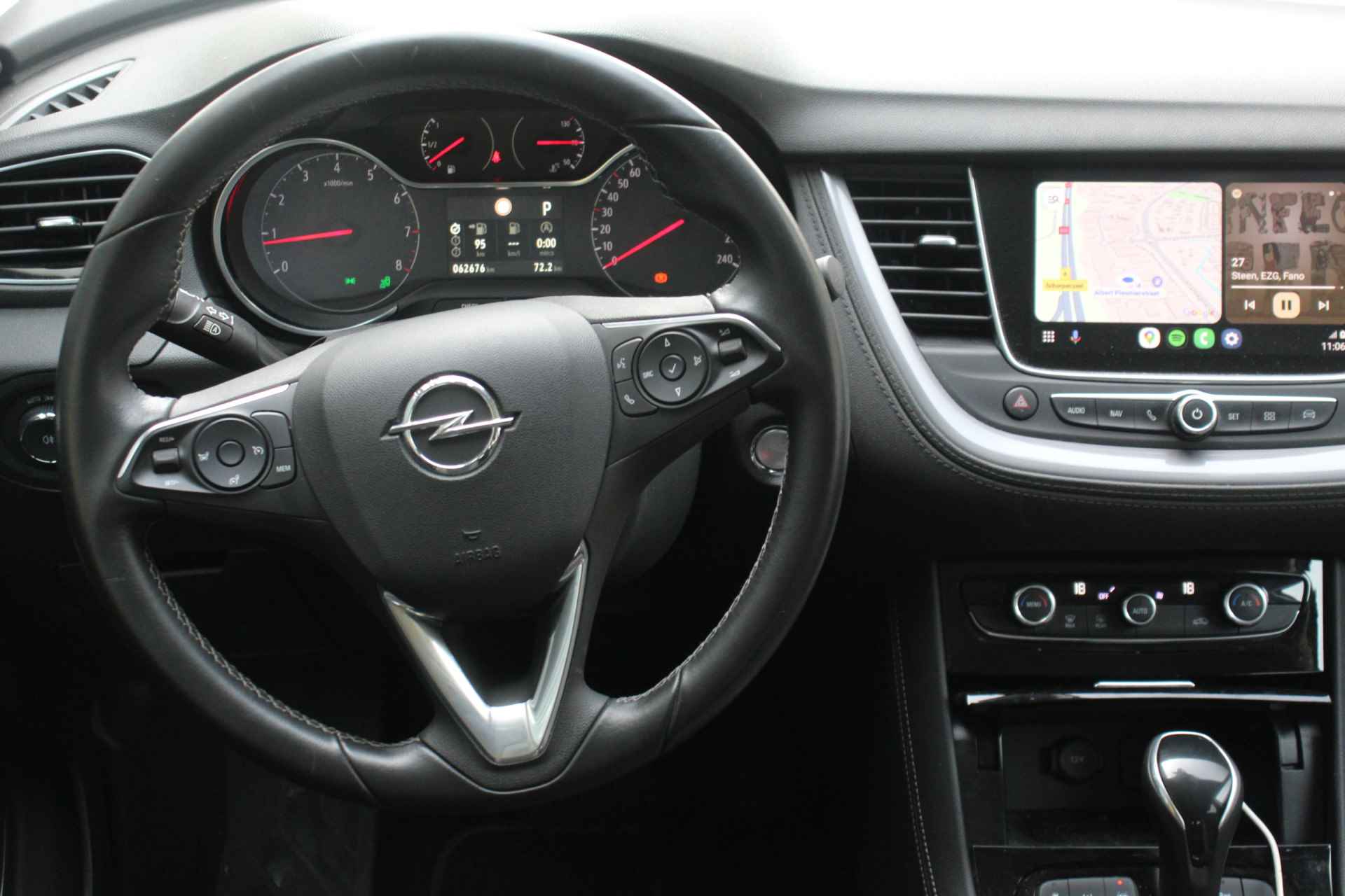 Opel Grandland X 1.2 Turbo AUTOMAAT Business Executive, NAVIGATIE, PARKEERSENSOREN, LICHTMETALEN VELGEN - 10/37