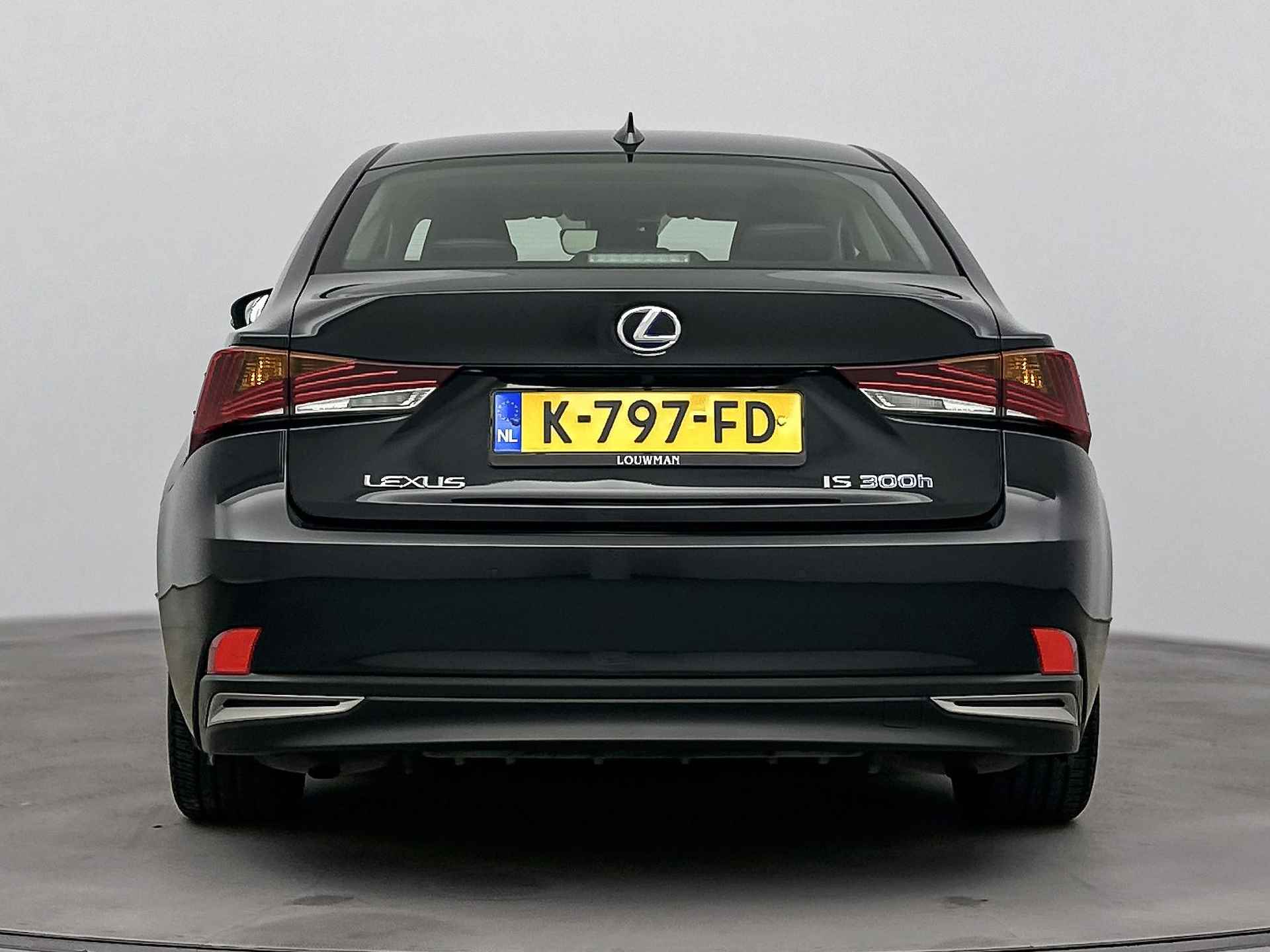 Lexus IS 300h Hybrid Business Line Pro | Stoelverwarming | Triple Led Verlichting | Keyless Entry | - 17/41