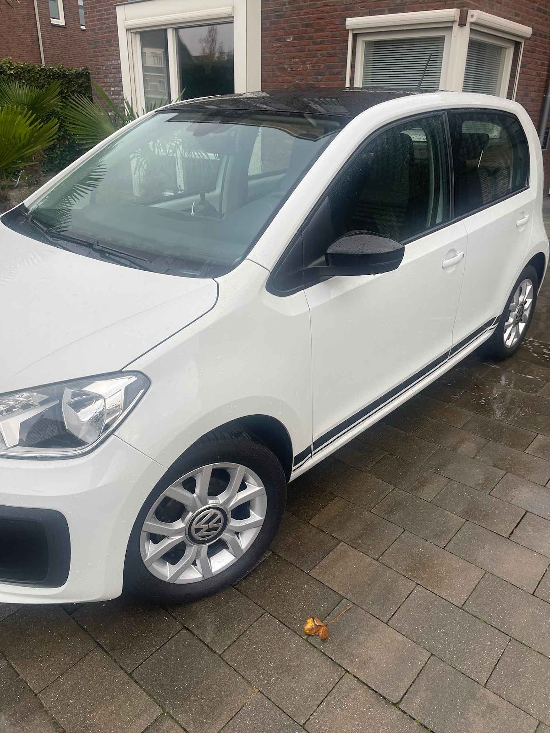 Volkswagen up! 1.0 BMT move up! Bi-Tone NL-Auto | Airco | Bluetooth | LM-Velgen | Zeer netjes - 8/24