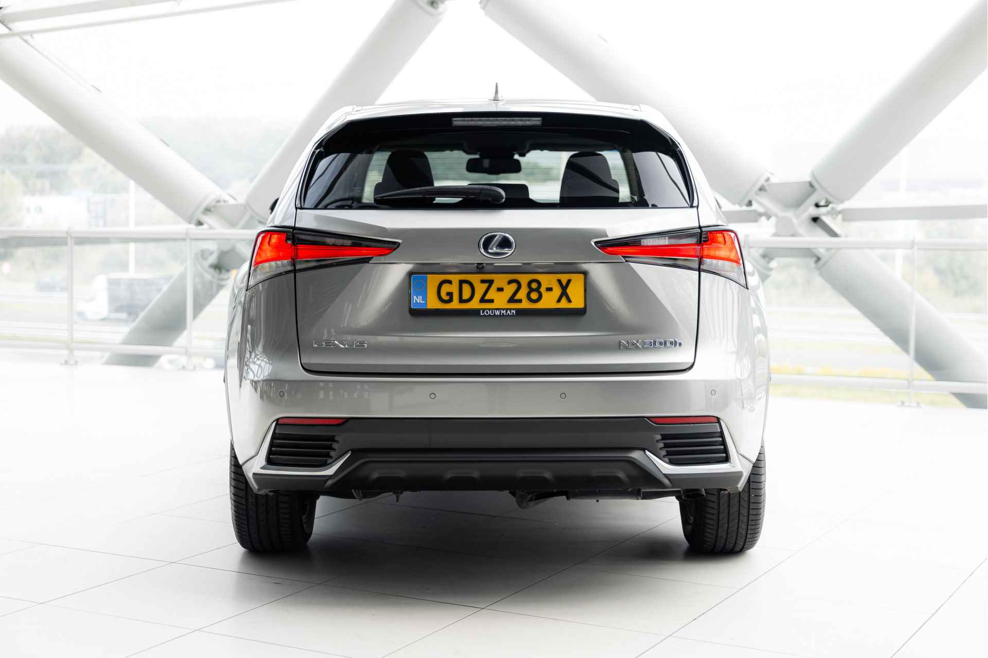 Lexus NX 300h AWD President Line Limited | Panoramadak | Mark Levinson Audio | 360 Camera | Stoelgeheugen | Dodehoek Detectie | Stoelverwarming/-Verkoeling | - 5/69