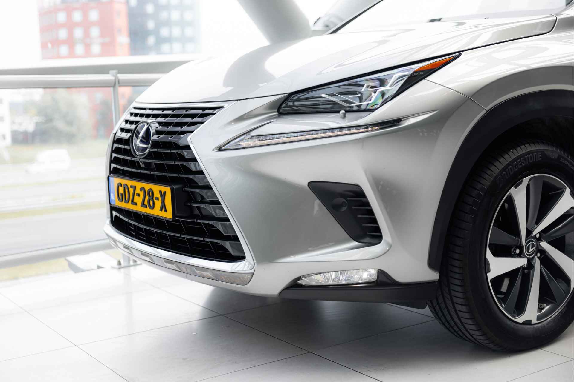 Lexus NX 300h AWD President Line Limited | Panoramadak | Mark Levinson Audio | 360 Camera | Stoelgeheugen | Dodehoek Detectie | Stoelverwarming/-Verkoeling | - 50/69