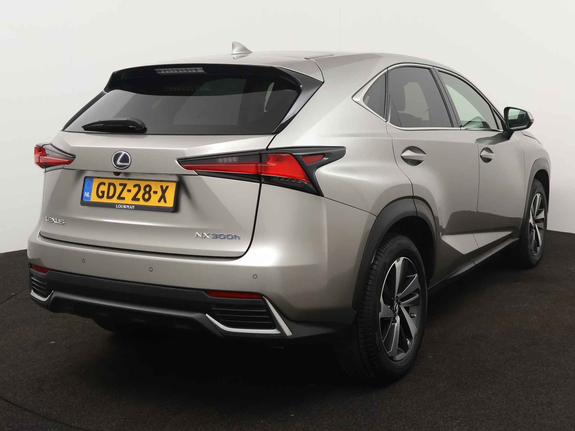 Lexus NX 300h AWD President Line Limited | Panoramadak | Mark Levinson Audio | 360 Camera | Stoelgeheugen | Dodehoek Detectie | Stoelverwarming/-Verkoeling | - 14/46