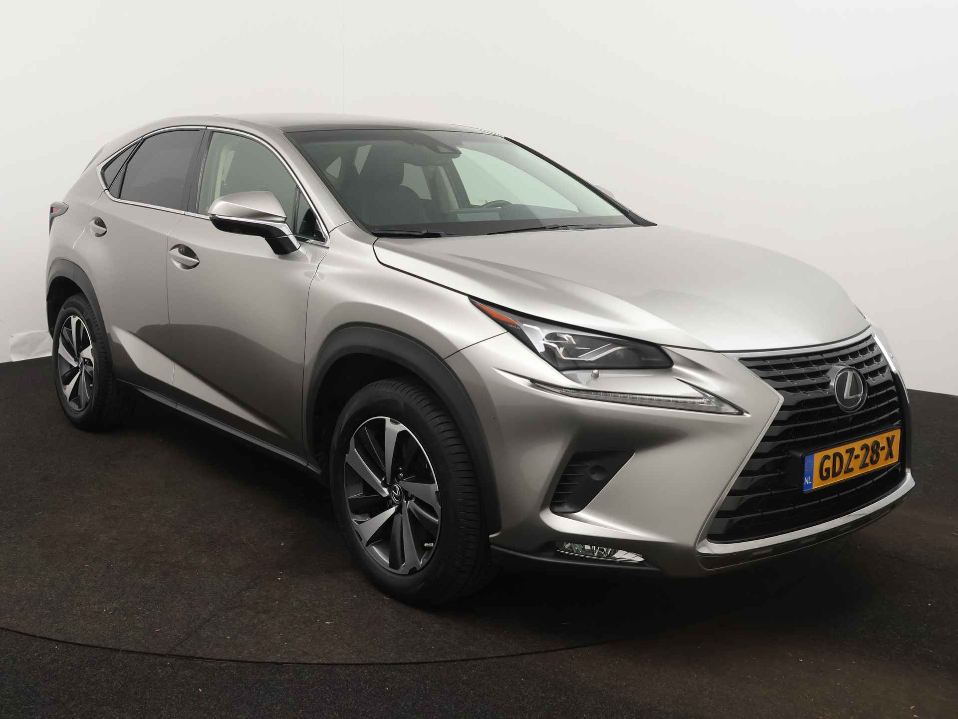 Lexus NX 300h AWD President Line Limited | Panoramadak | Mark Levinson Audio | 360 Camera | Stoelgeheugen | Dodehoek Detectie | Stoelverwarming/-Verkoeling | - 23/46