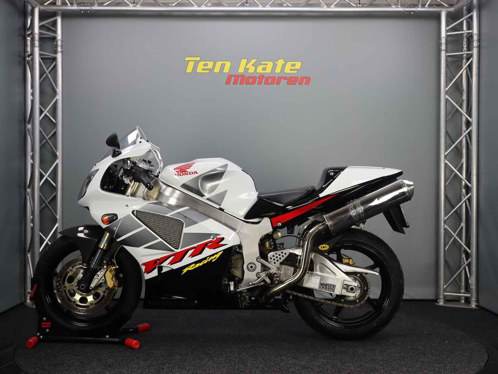 Honda VTR 1000 Sp2 - 7/12