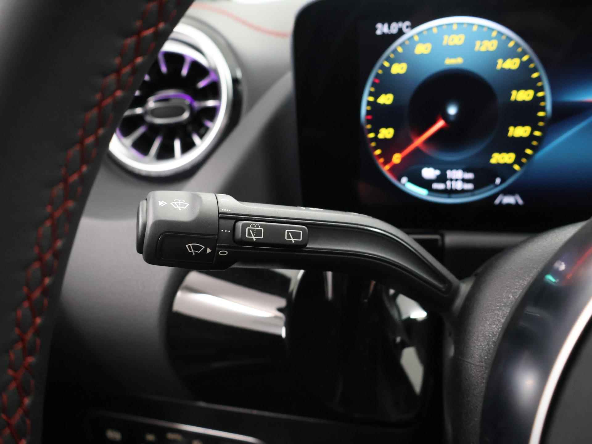 Mercedes-Benz EQA 250 Sport Edition | Premium Pakket | 19" AMG-velgen | Privacy Glass | Stoelverwarming | Achteruitrijcamera | - 35/46