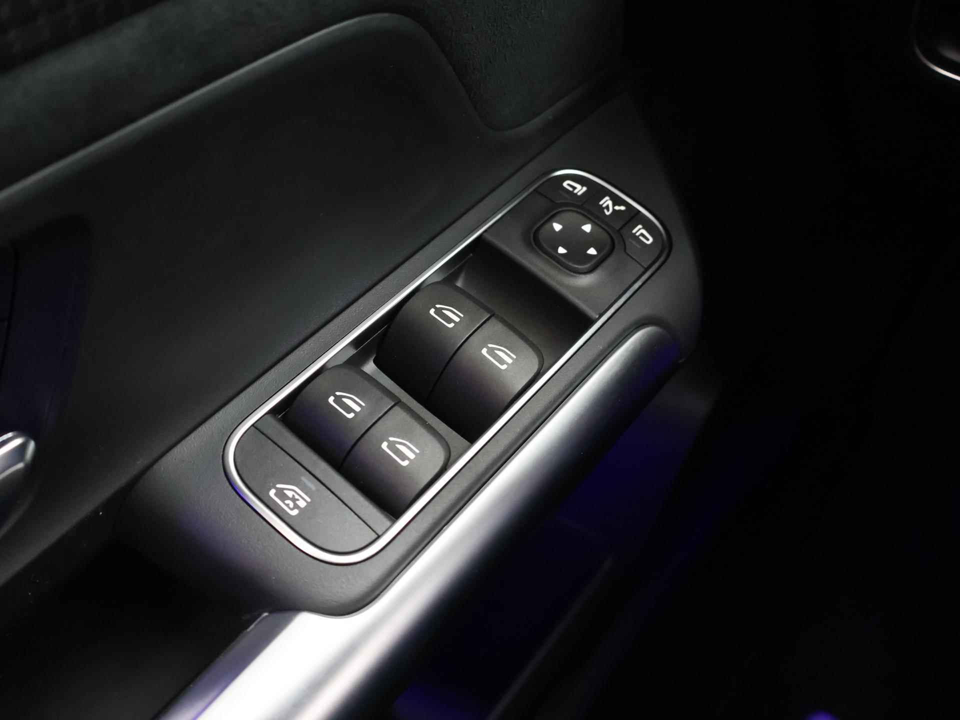 Mercedes-Benz EQA 250 Sport Edition | Premium Pakket | 19" AMG-velgen | Privacy Glass | Stoelverwarming | Achteruitrijcamera | - 37/46