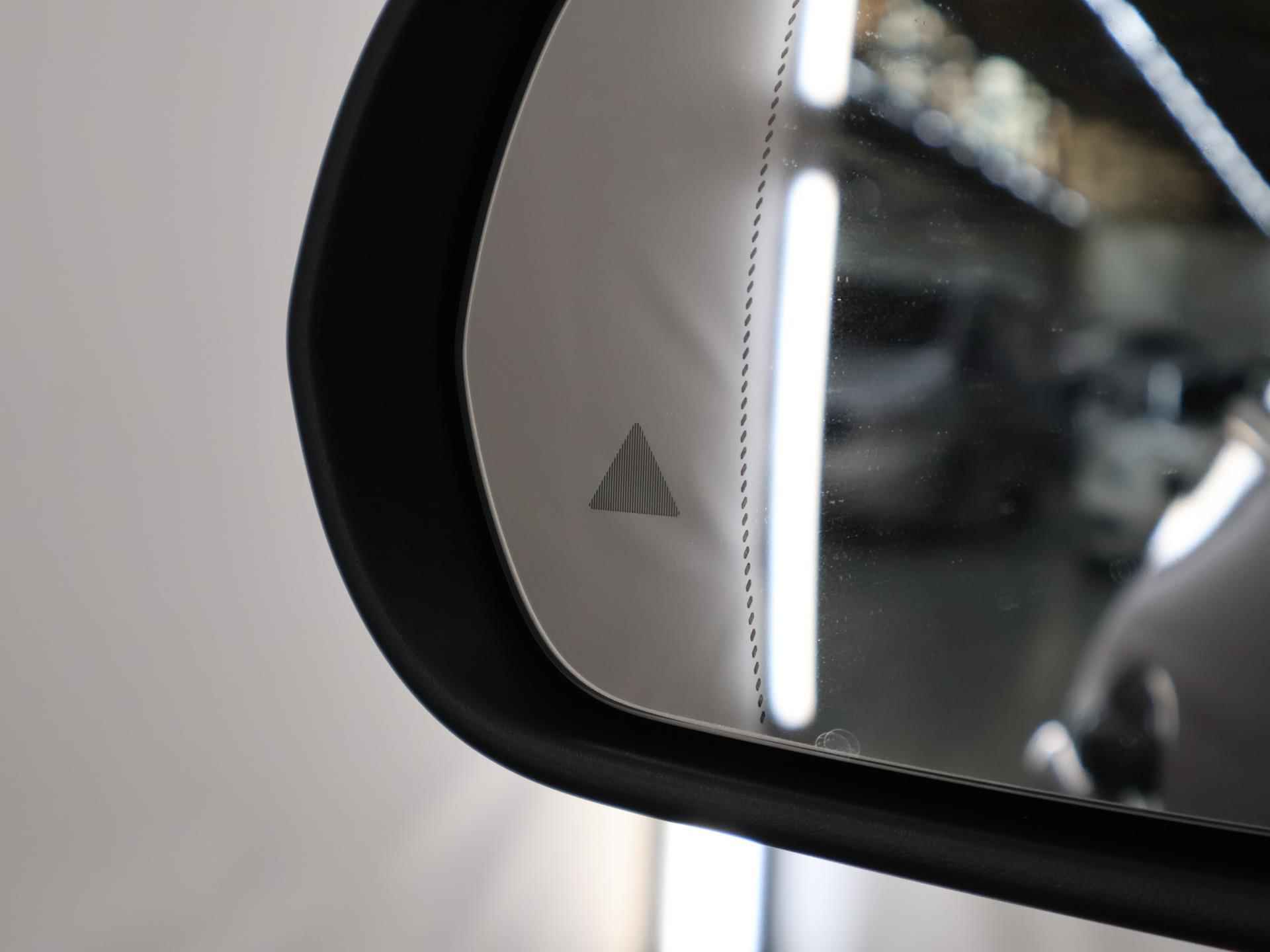 Mercedes-Benz EQA 250 Sport Edition | Premium Pakket | 19" AMG-velgen | Privacy Glass | Stoelverwarming | Achteruitrijcamera | - 44/46