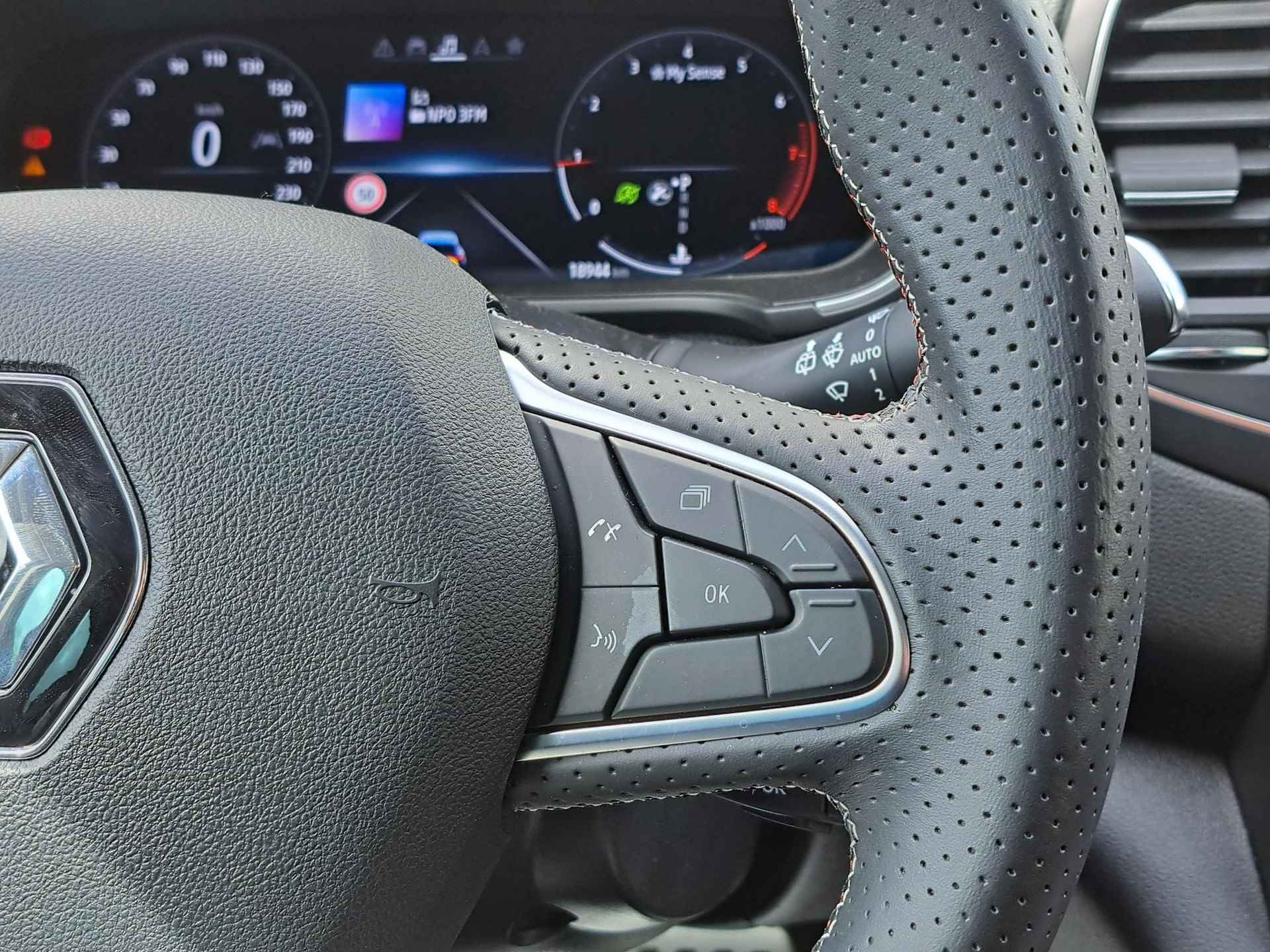 Renault Mégane Estate 1.3 TCe 160Pk EDC R.S. Line | Navigatie | Apple & Android Carplay | Parkeersensoren & Camera | Head-up Display | Stoelverwarming | Lane Assist - 25/31