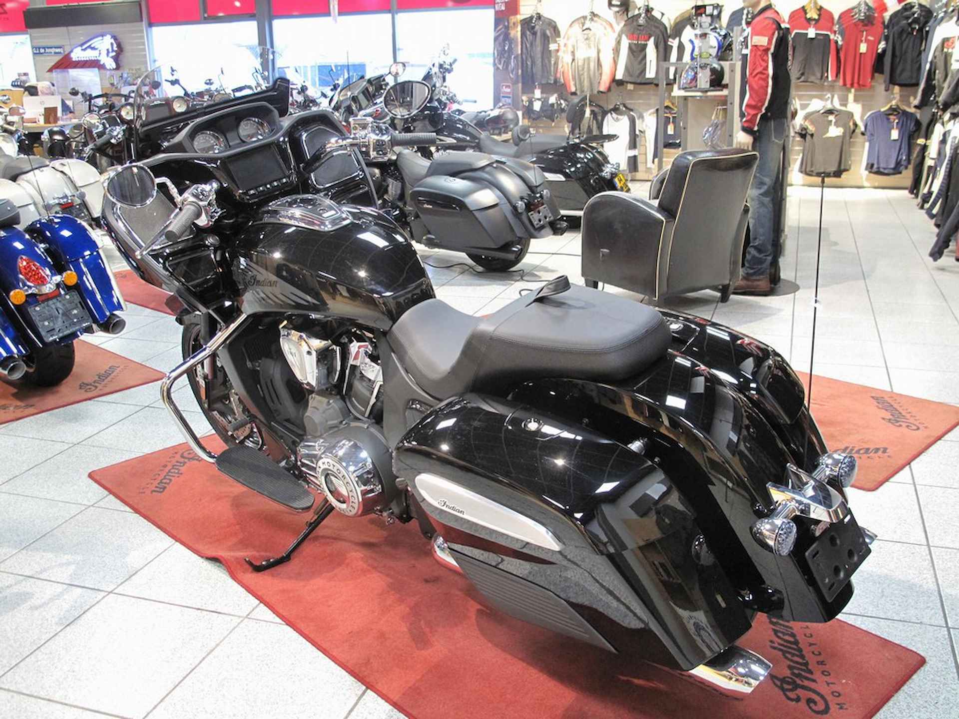 Indian Challenger Limited Official Indian Motorcycle Dealer - 6/17