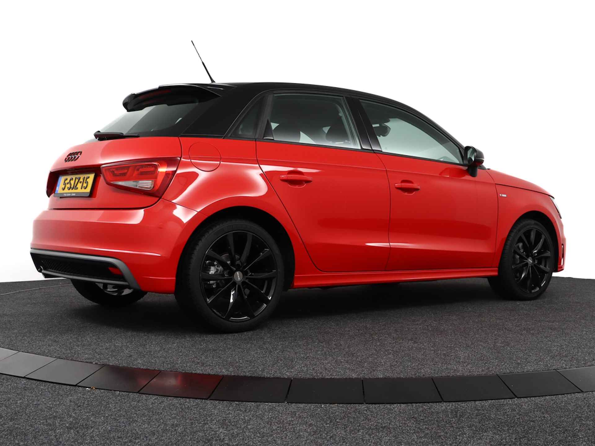 Audi A1 Sportback 1.2 TFSI S-LINE - Admired, Orig.NL | Navigatie | Cruise Control | 100% Onderhouden, 1e eigenaar! - RIJKLAAR + 12 MND GARANTIE - 3/39