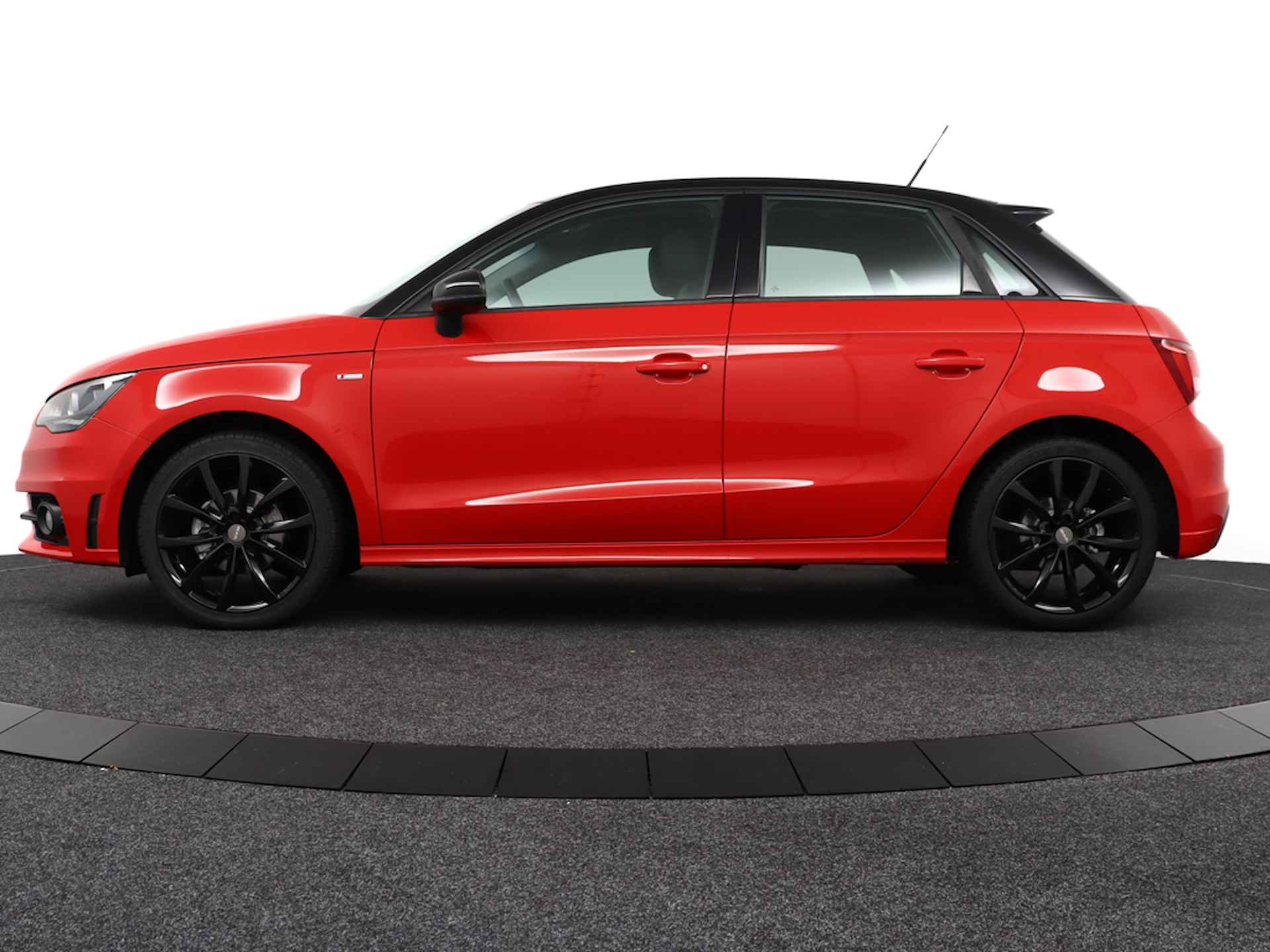 Audi A1 Sportback 1.2 TFSI S-LINE - Admired, Orig.NL | Navigatie | Cruise Control | 100% Onderhouden, 1e eigenaar! - RIJKLAAR + 12 MND GARANTIE - 6/39