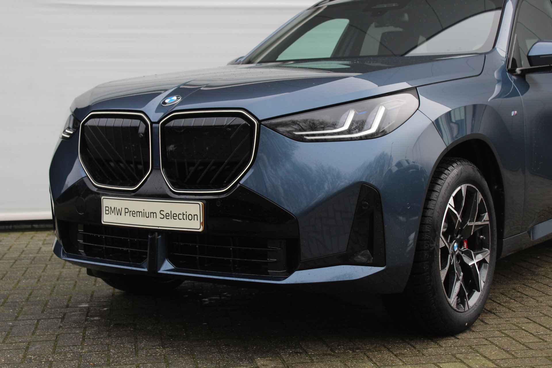 BMW X3 20 xDrive High Executive M Sport Automaat / Panoramadak / Parking Assistant Professional / Sportstoelen / Adaptieve LED / Stoelventilatie / Comfort Access - 19/29