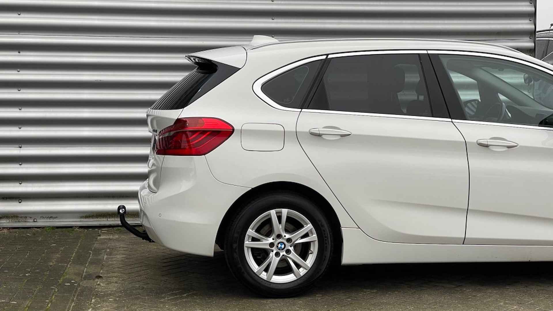 BMW 2-serie 218i Active Tourer Executive Airco Navi Cruise Trekhaak M-Sport - 24/31