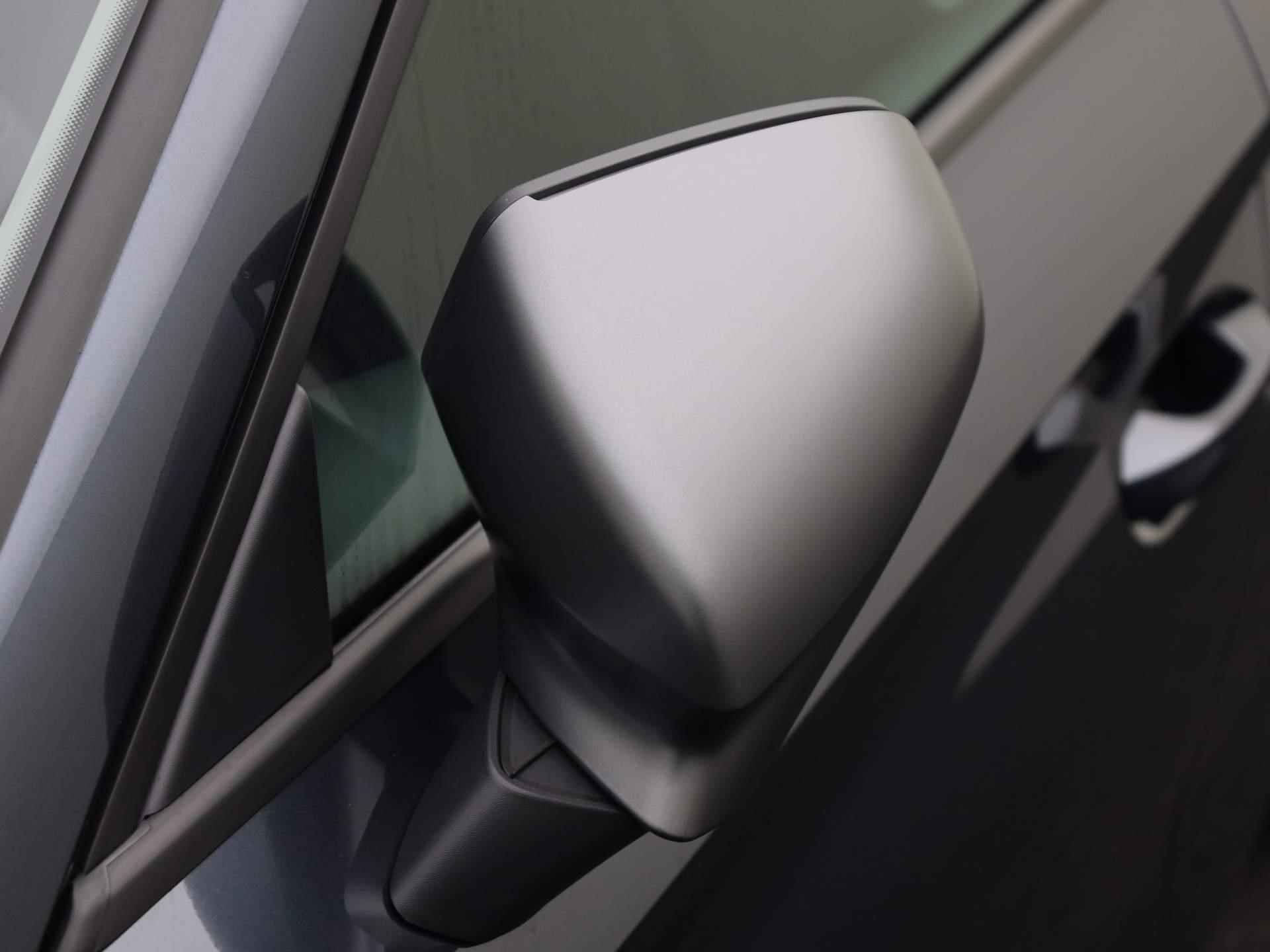 SEAT Leon Sportstourer 1.4Tsi eHybrid 204PK DSG PHEV FR DSG · Navigatie · Parkeersensoren + camera · Stoel-/stuurverwarming - 32/43