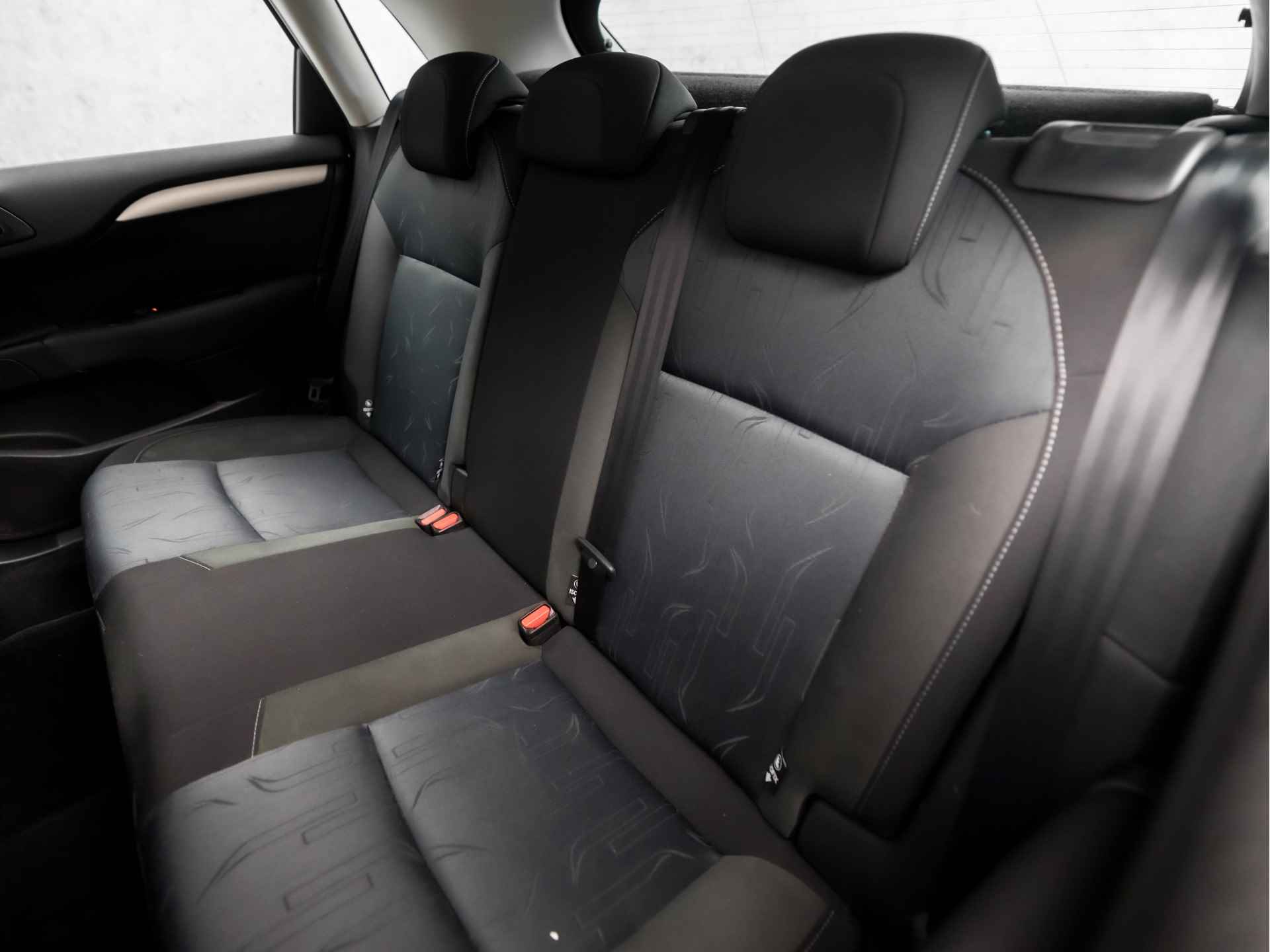 Citroën C4 1.6 VTi Ligne Business (NAVIGATIE, CLIMATE, TREKHAAK, GETINT GLAS, LM VELGEN, SPORTSTOELEN, PARKEERSENSOREN, CRUISE, NIEUWE APK, NIEUWSTAAT) - 14/32