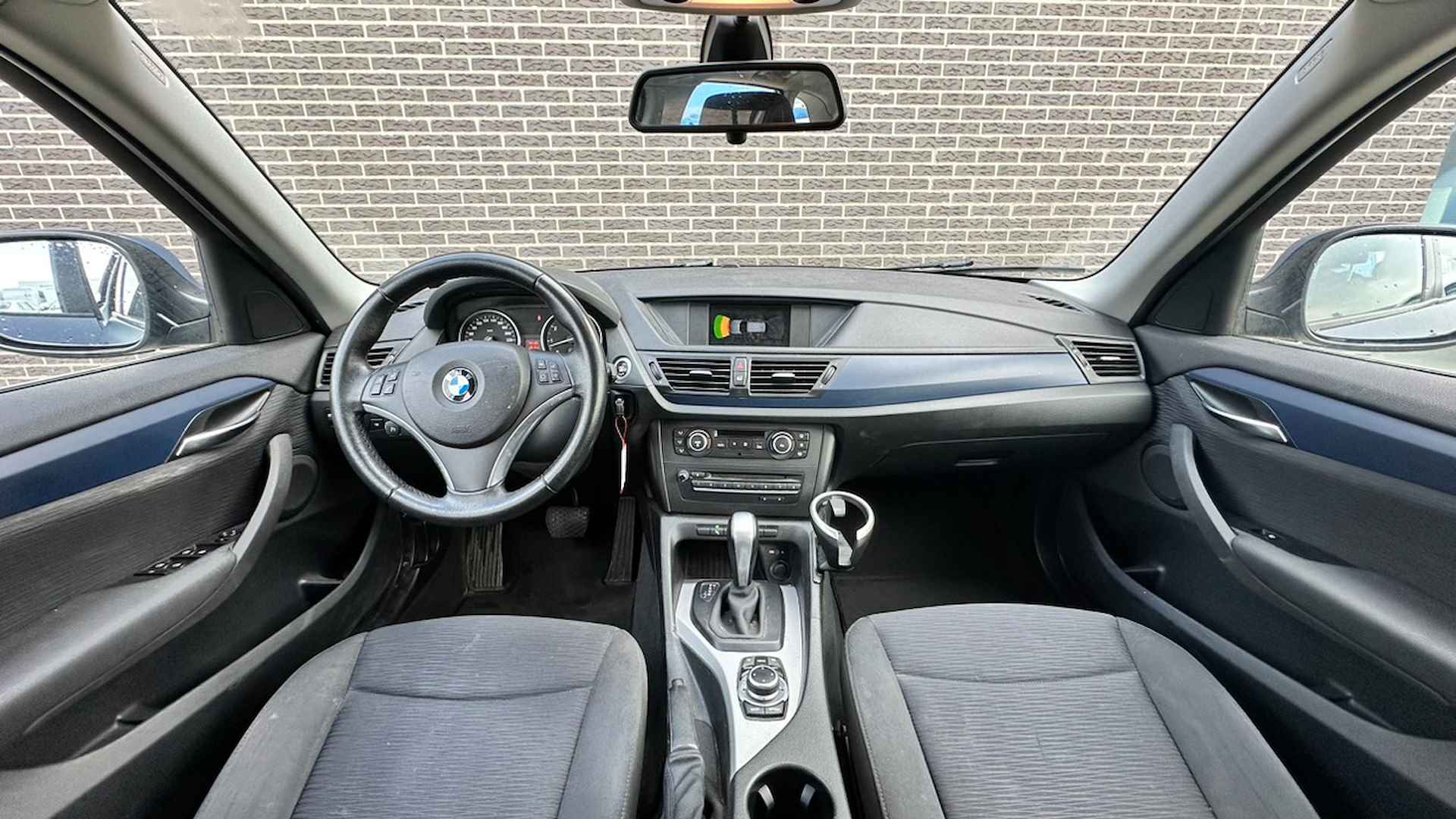 BMW X1 sDrive18i Executive | Electronic Climate Control | Automaat | Cruise Control - 2/25