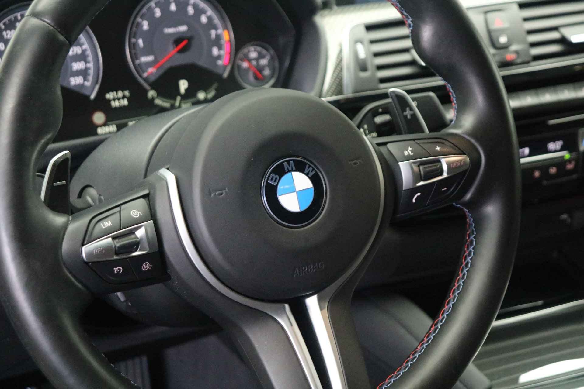 BMW 4 Serie Coupé M4 Competition Automaat / Adaptief M onderstel / Achteruitrijcamera / Harman Kardon / Park Assistant / Surround View / Lane Change Warning / Head-Up - 15/27