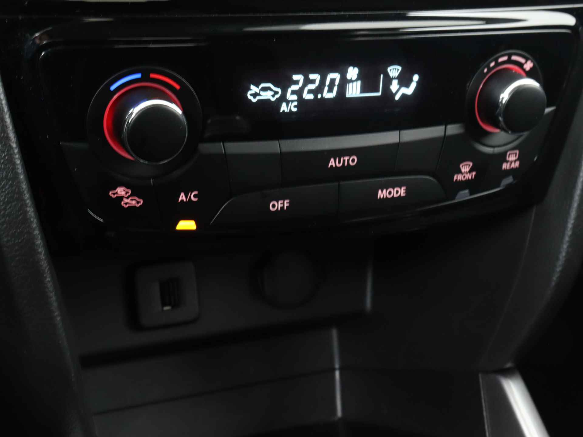 Suzuki Vitara 1.4 Boosterjet Select APK 04-2026 | Lichtmetalen Velgen | Stoelverwarming | - 10/38