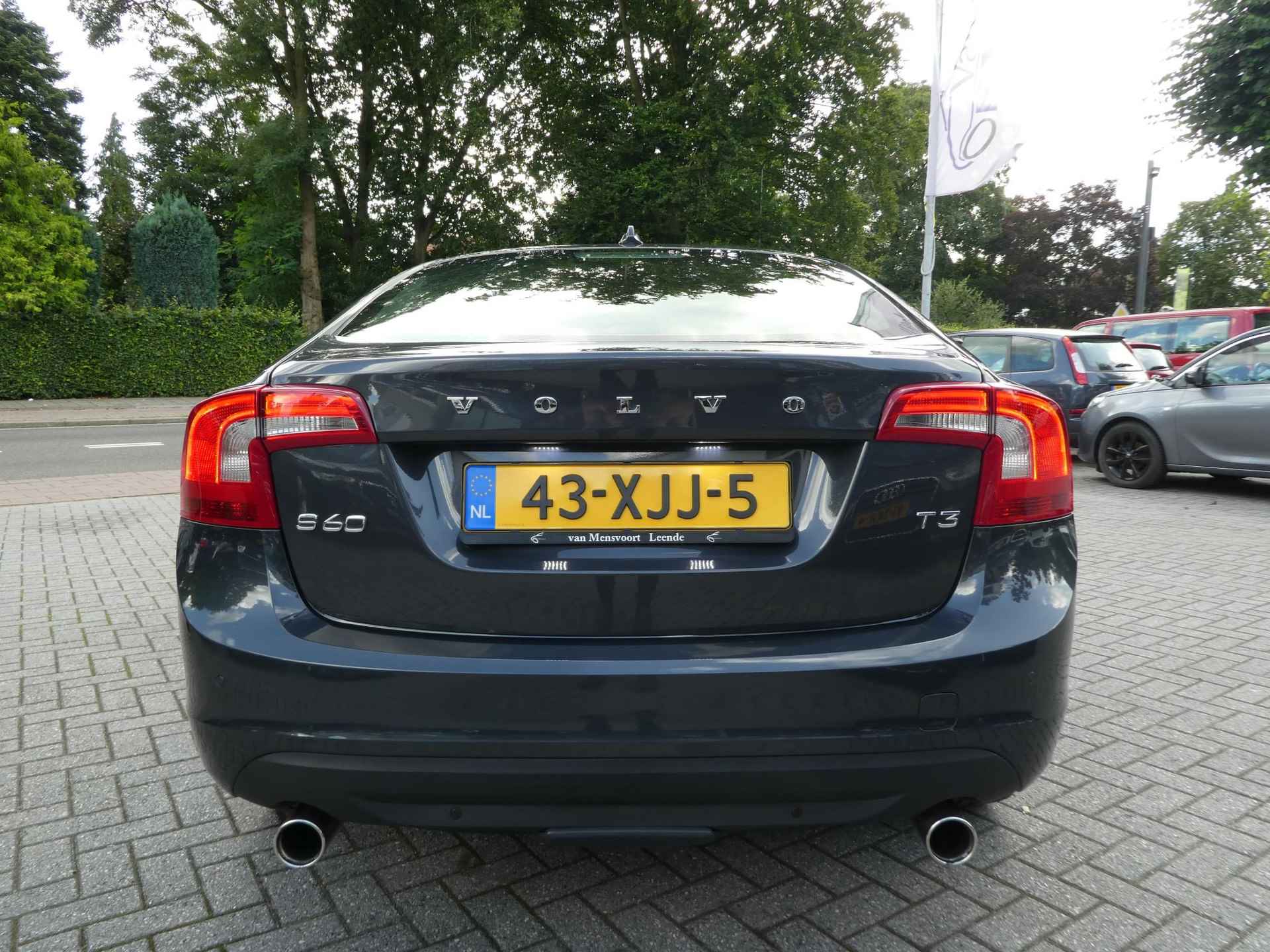 Volvo S60 1.6 T3 150PK Automaat Kinetic Nieuwstaat!!|Leder|Navi|Trekhaak - 7/35