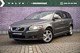 Volvo V50 2.0 Sport | Volvo dealer onderhouden | Navigatie | Parkeersensoren achter | Climate control | Bluetooth | Cruise control | Lichtmetalen velgen |