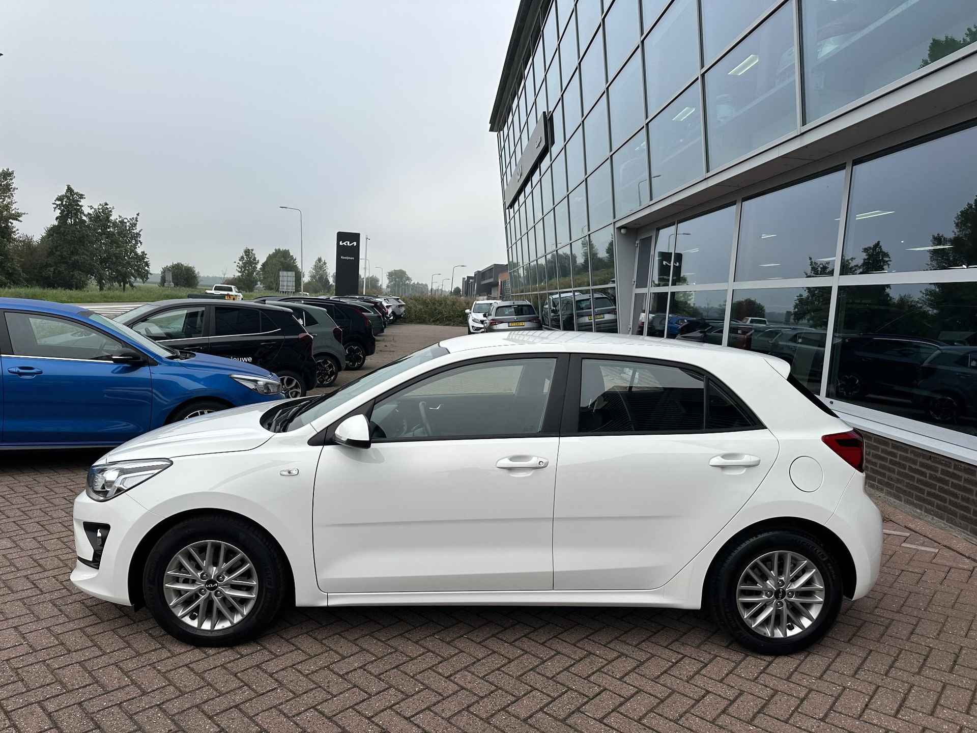 Kia Rio 1.0 T-GDi MHEV DynamicLine Full Map Navigatie | Adaptive Cruise Control | Airco | Alarm klasse I | Parkeer Camera- en sensor achter | - 3/15