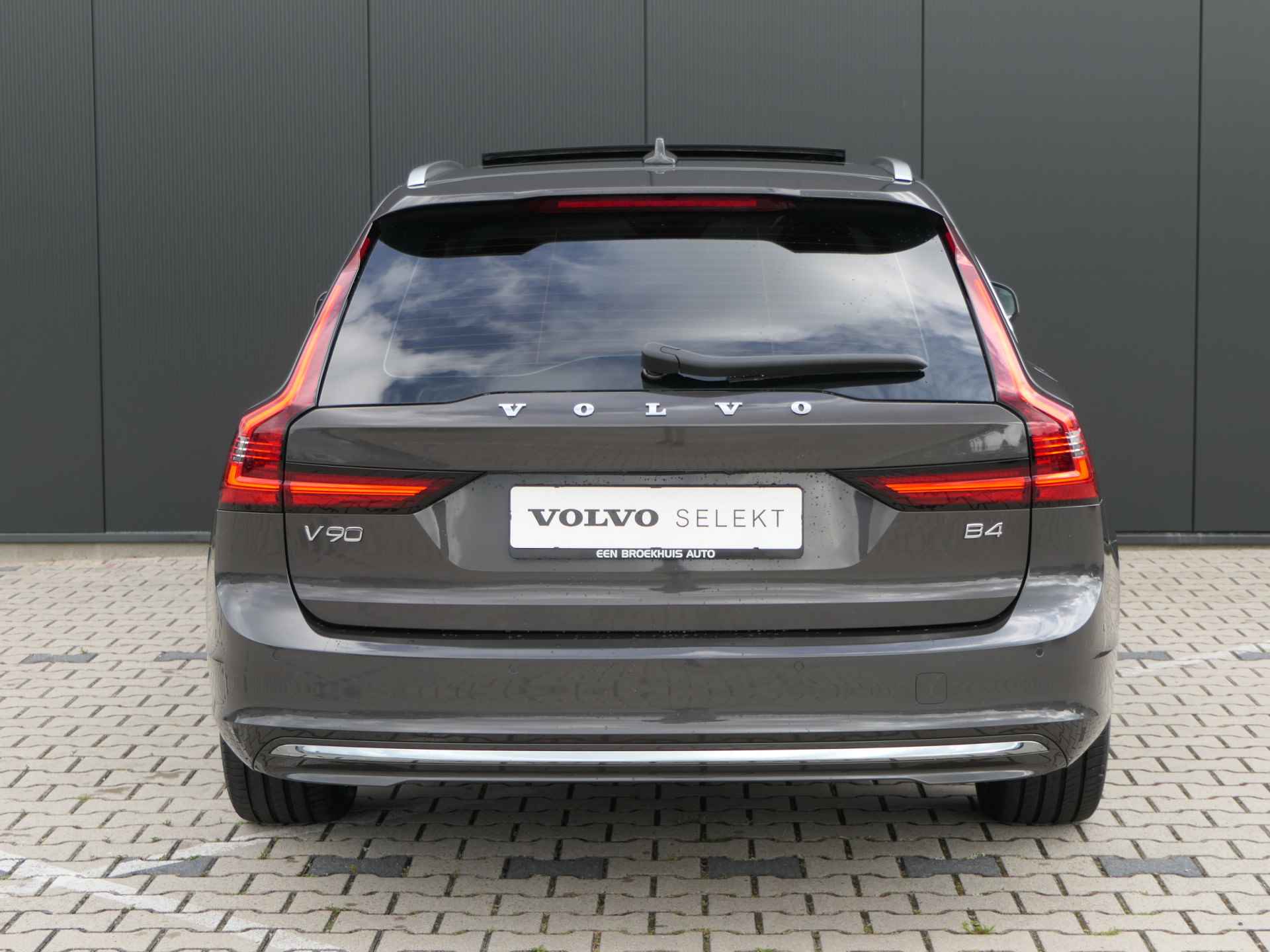 Volvo V90 B4 Inscription | Head-up display | Panoramadak | Harman/Kardon | 360° Camera | Memory-seats | Trekhaak - 34/42