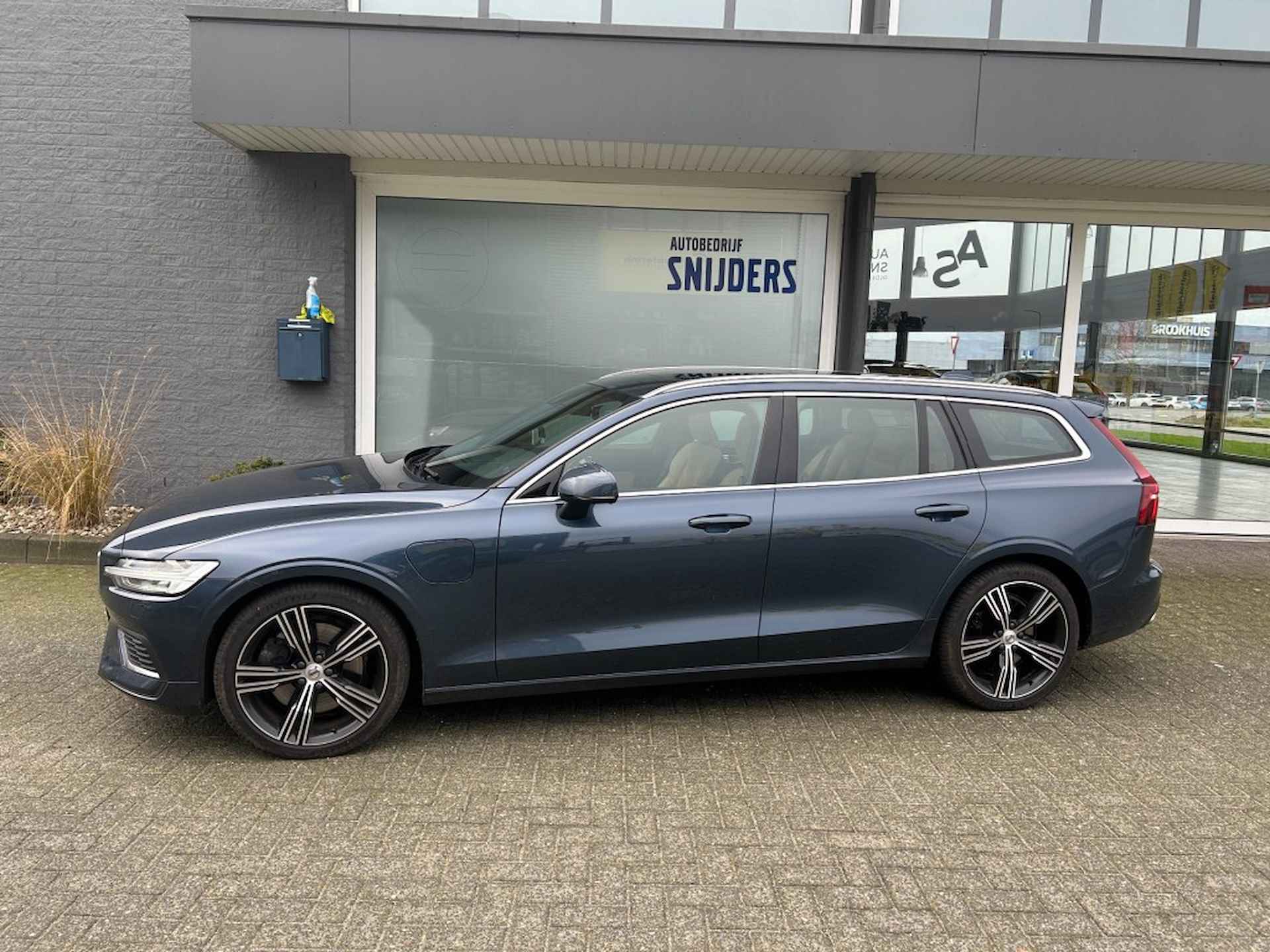 VOLVO V60 2.0 T6 Recharge AWD Inscription - Lounge Full Options - 4/39