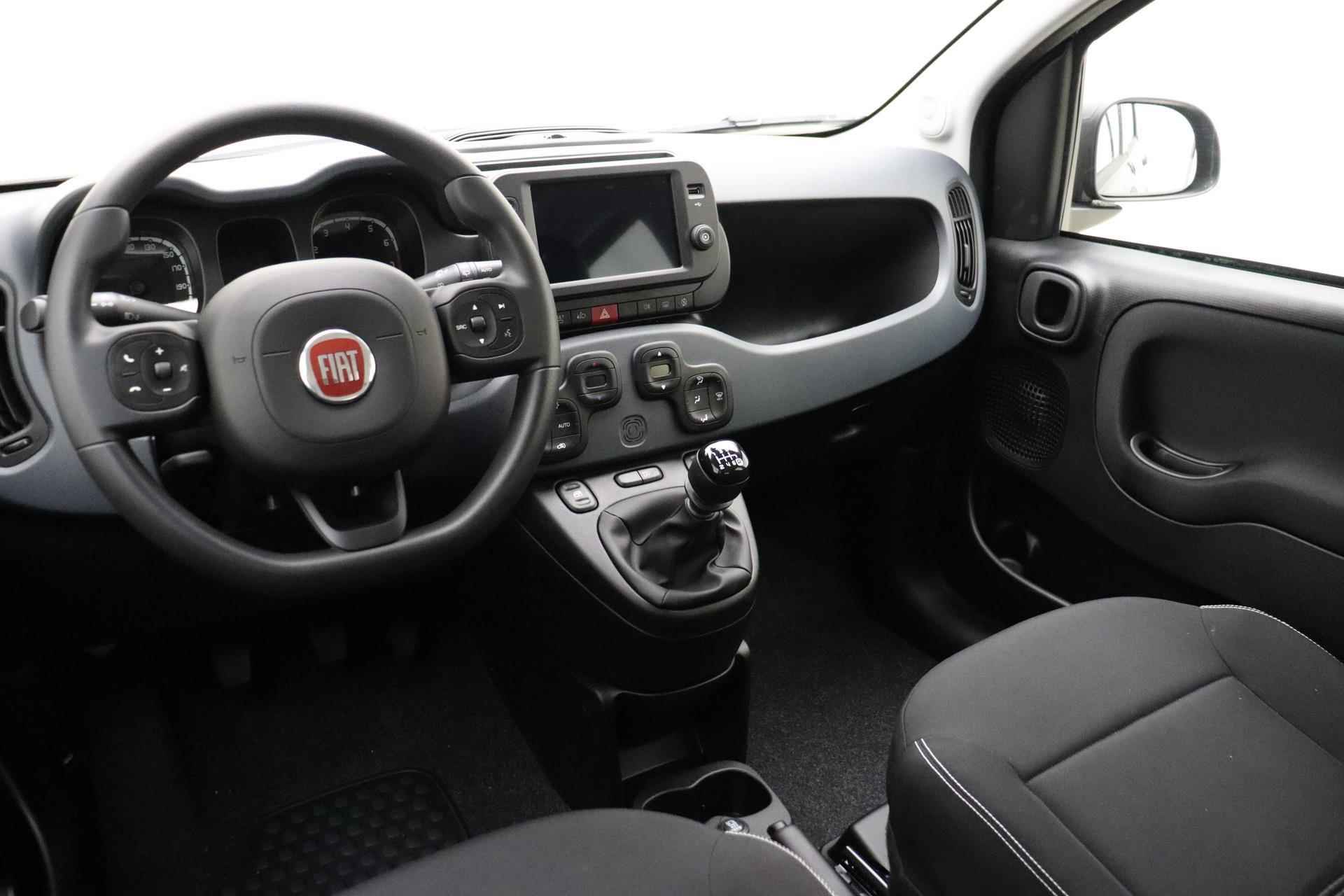 Fiat Panda 1.0 Hybrid | 5-zits | Climate control | Parkeersensoren achter | Snel leverbaar! | - 8/29