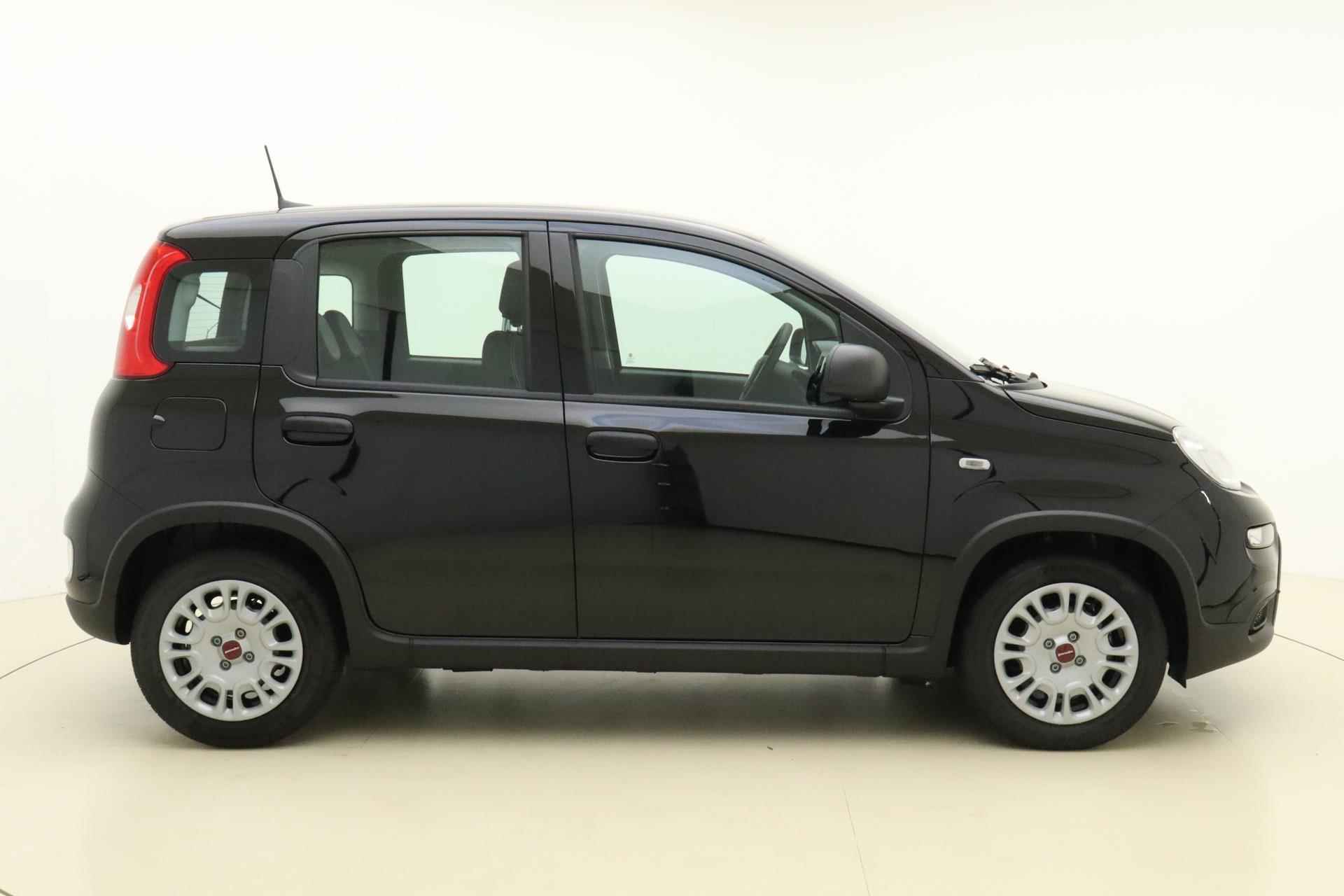 Fiat Panda 1.0 Hybrid | 5-zits | Climate control | Parkeersensoren achter | Snel leverbaar! | - 10/29